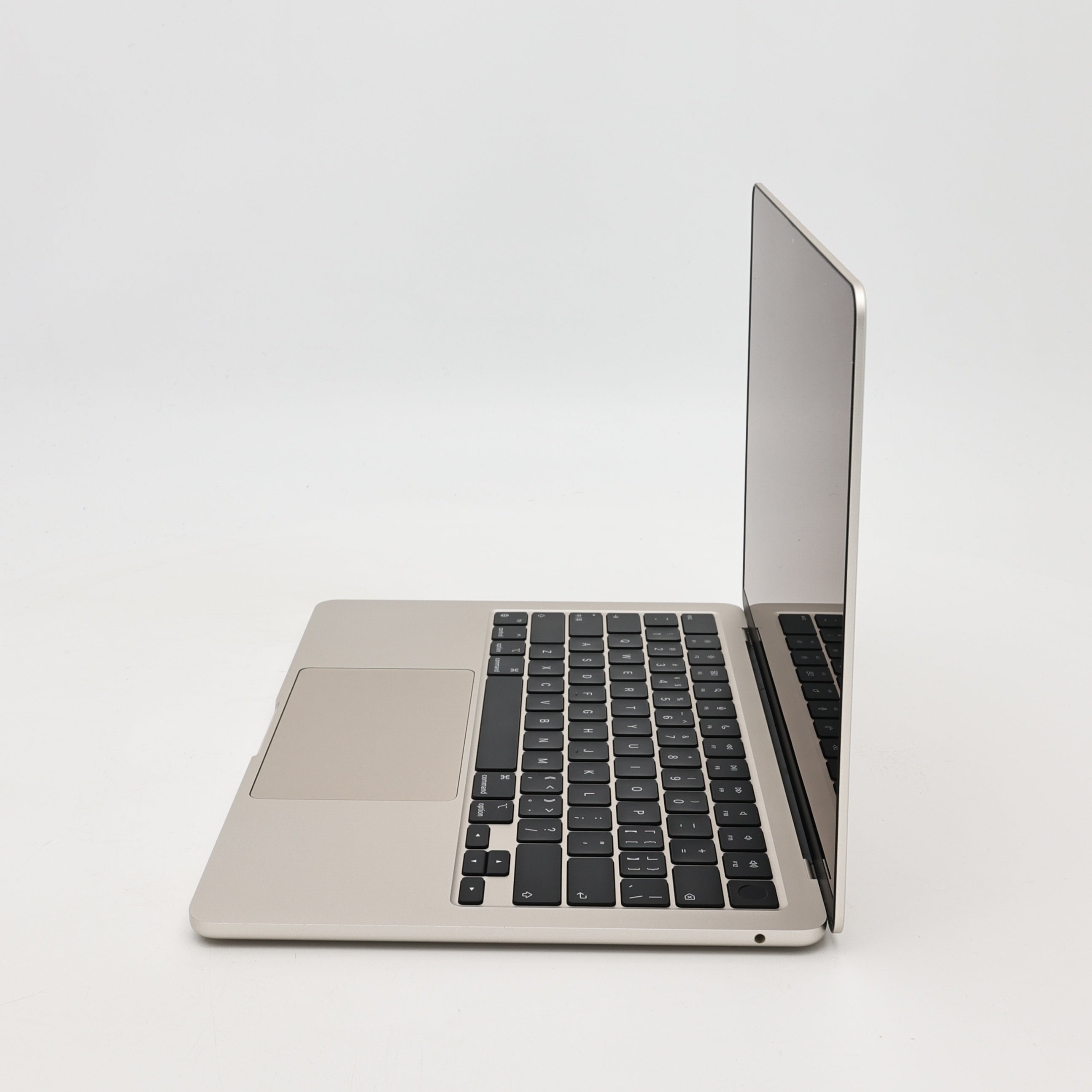 95新 Apple MacBook Air 22年 13寸 M2（8+8核） 8G RAM 256G SSD 星光色