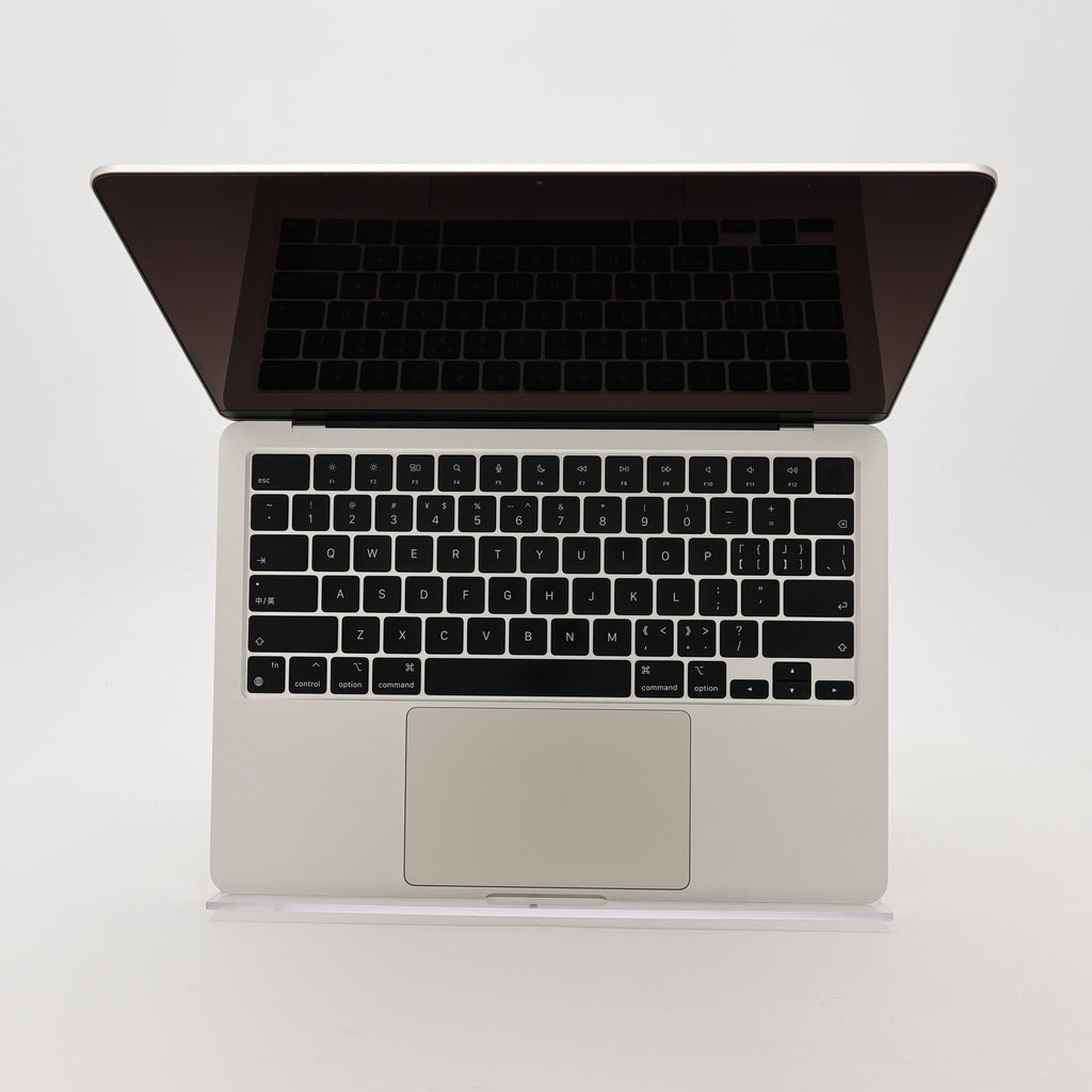 95新 Apple MacBook Air 22年 13寸 M2（8+8核） 8G RAM 256G SSD 星光色