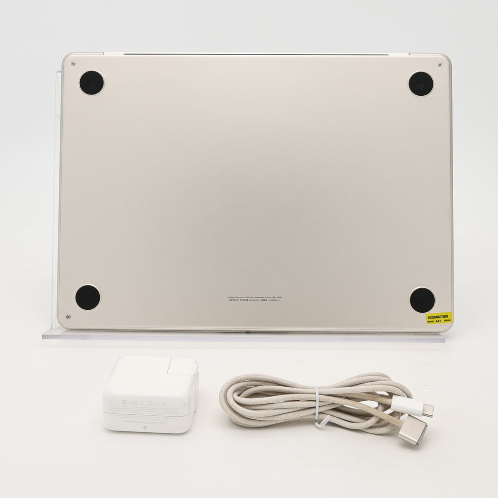 95新 Apple MacBook Air 22年 13寸 M2（8+8核） 8G RAM 256G SSD 星光色