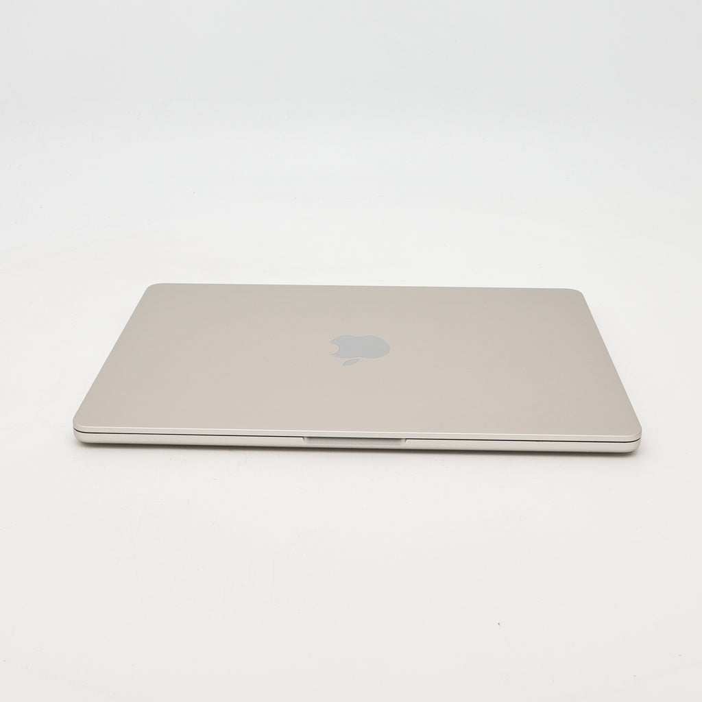 95新 Apple MacBook Air 22年 13寸 M2（8+8核） 8G RAM 256G SSD 星光色