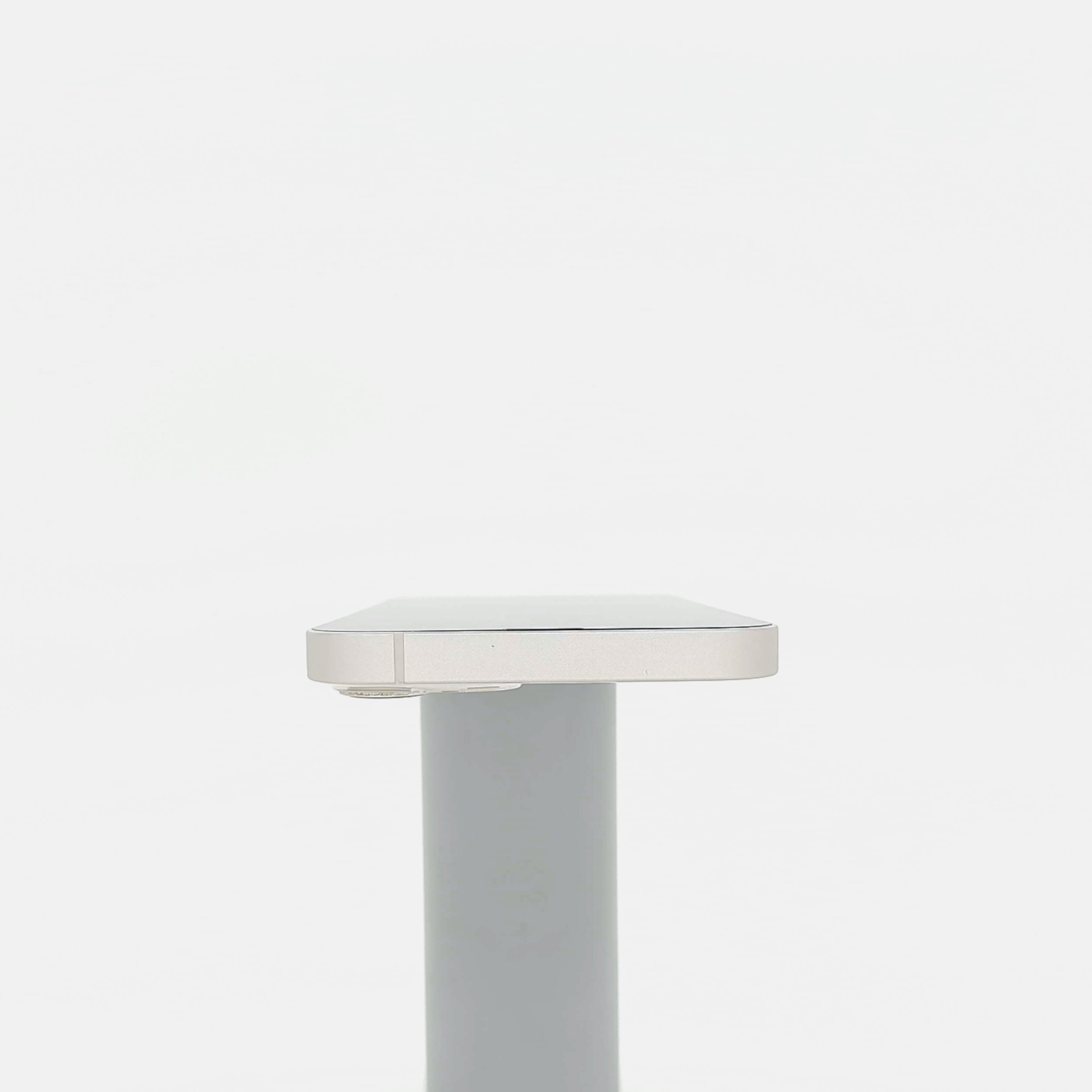 95新 Apple iPhone 13 128G 星光色 中國大陸版