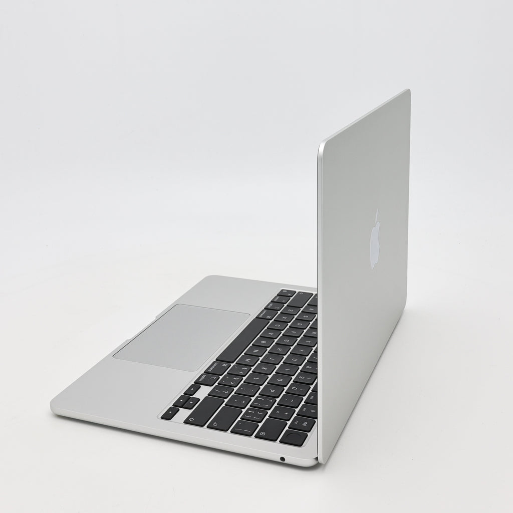 95新 Apple MacBook Air 24年 13寸 M3（8+8核） 8G RAM 256G SSD 銀色