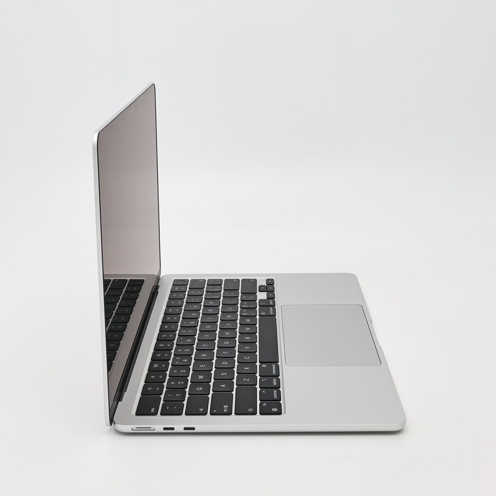 95新 Apple MacBook Air 24年 13寸 M3（8+8核） 8G RAM 256G SSD 銀色