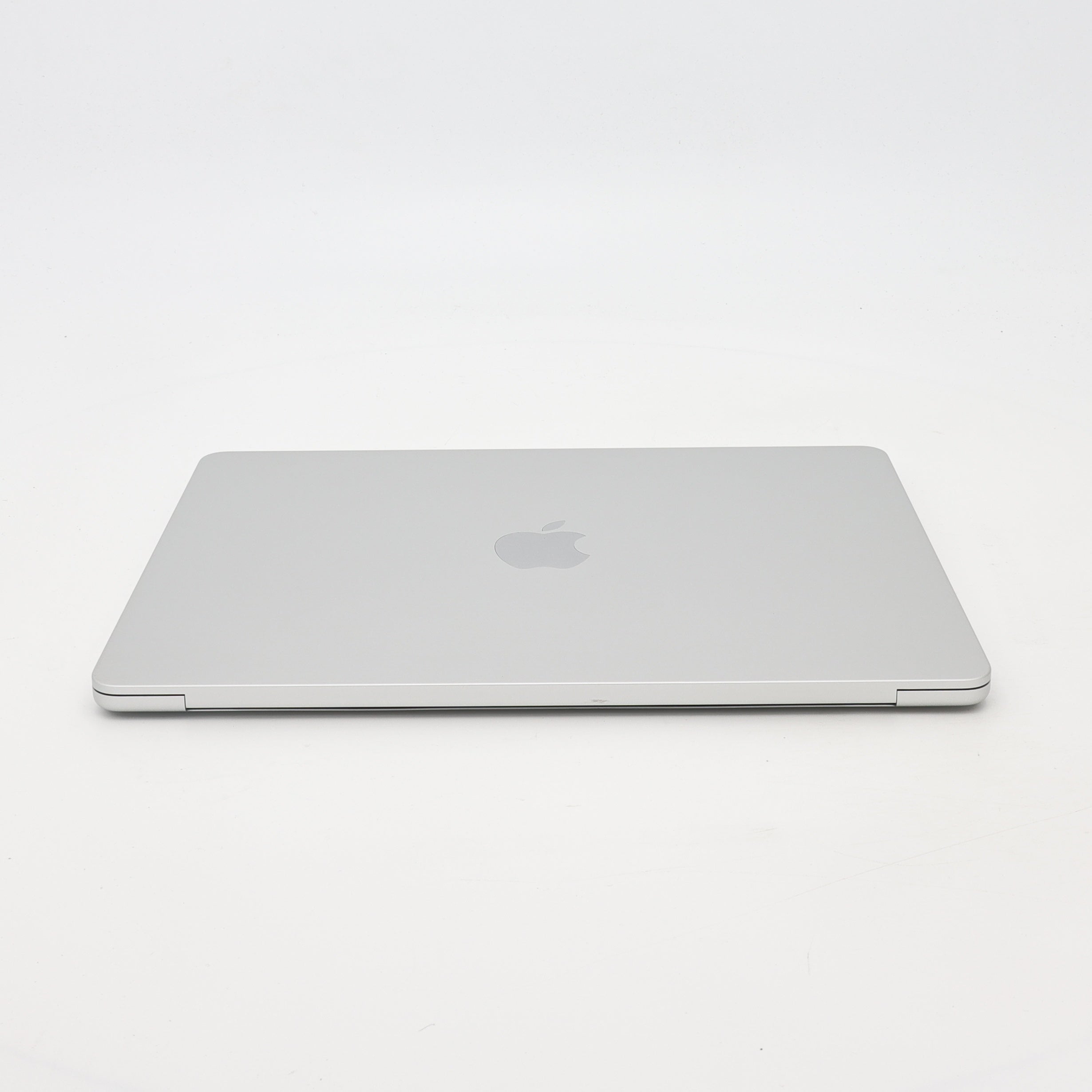 95新 Apple MacBook Air 24年 13寸 M3（8+8核） 8G RAM 256G SSD 銀色