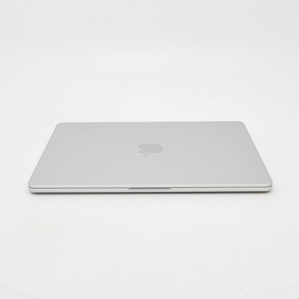 95新 Apple MacBook Air 24年 13寸 M3（8+8核） 8G RAM 256G SSD 銀色