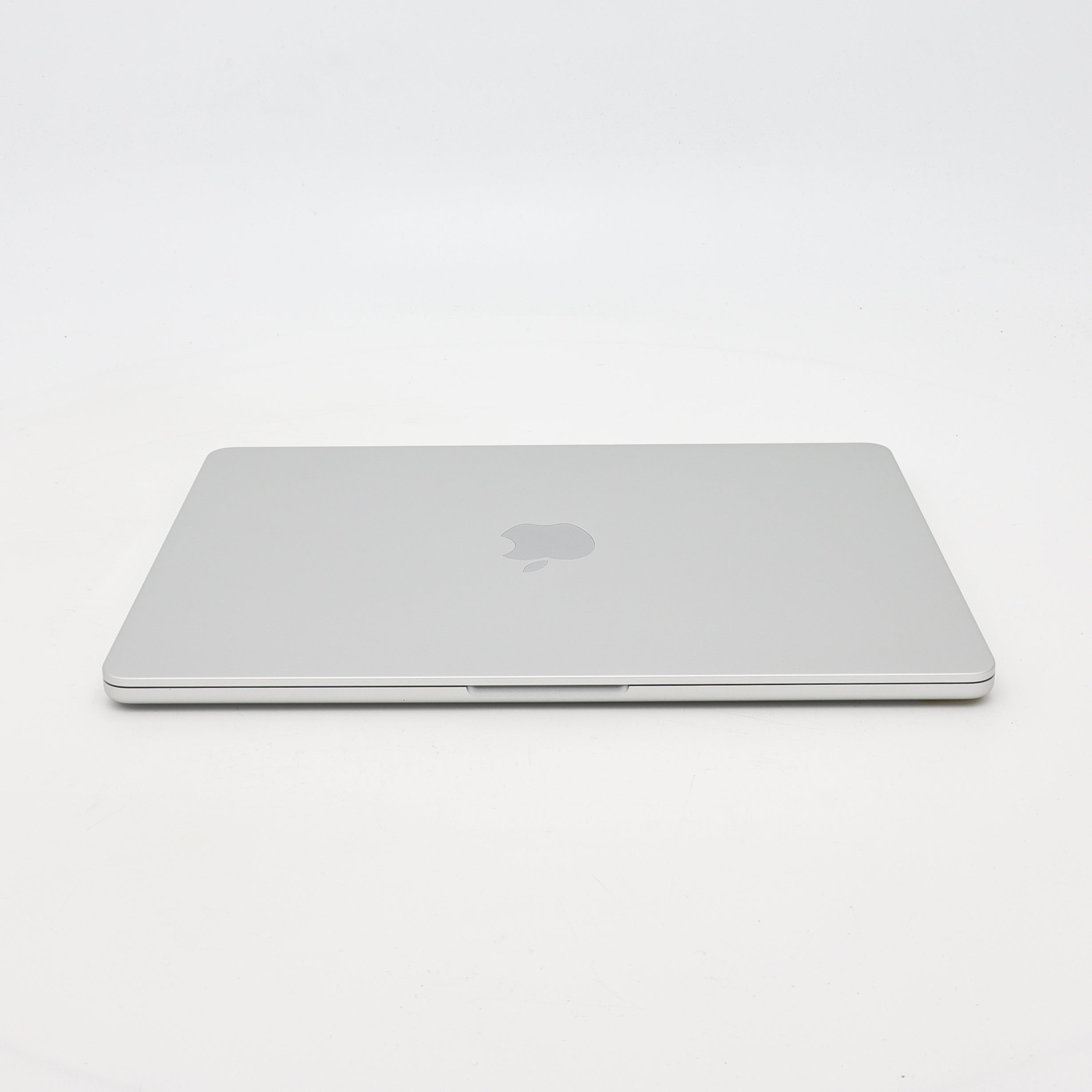 95新 Apple MacBook Air 24年 13寸 M3（8+8核） 8G RAM 256G SSD 銀色