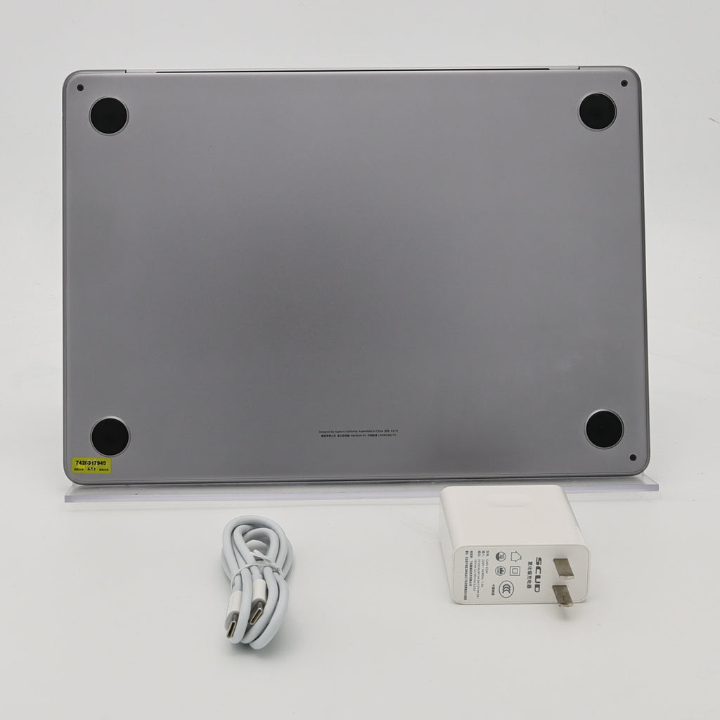 95新 Apple MacBook Air 24年 13寸 M3（8+8核） 8G RAM 256G SSD 深空灰色