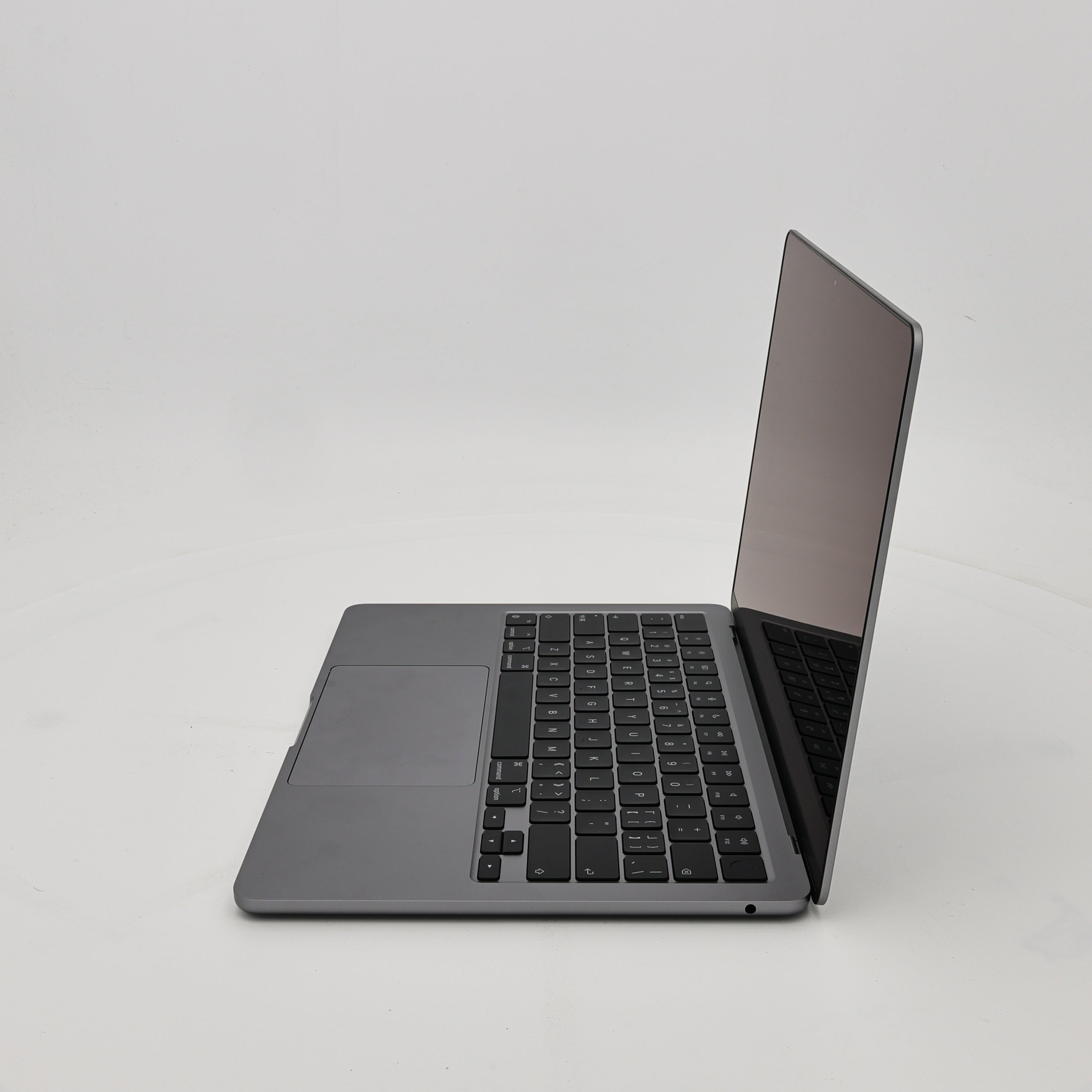 99新 Apple MacBook Air 22年 13寸 M2（8+8核） 8G RAM 256G SSD 深空灰色
