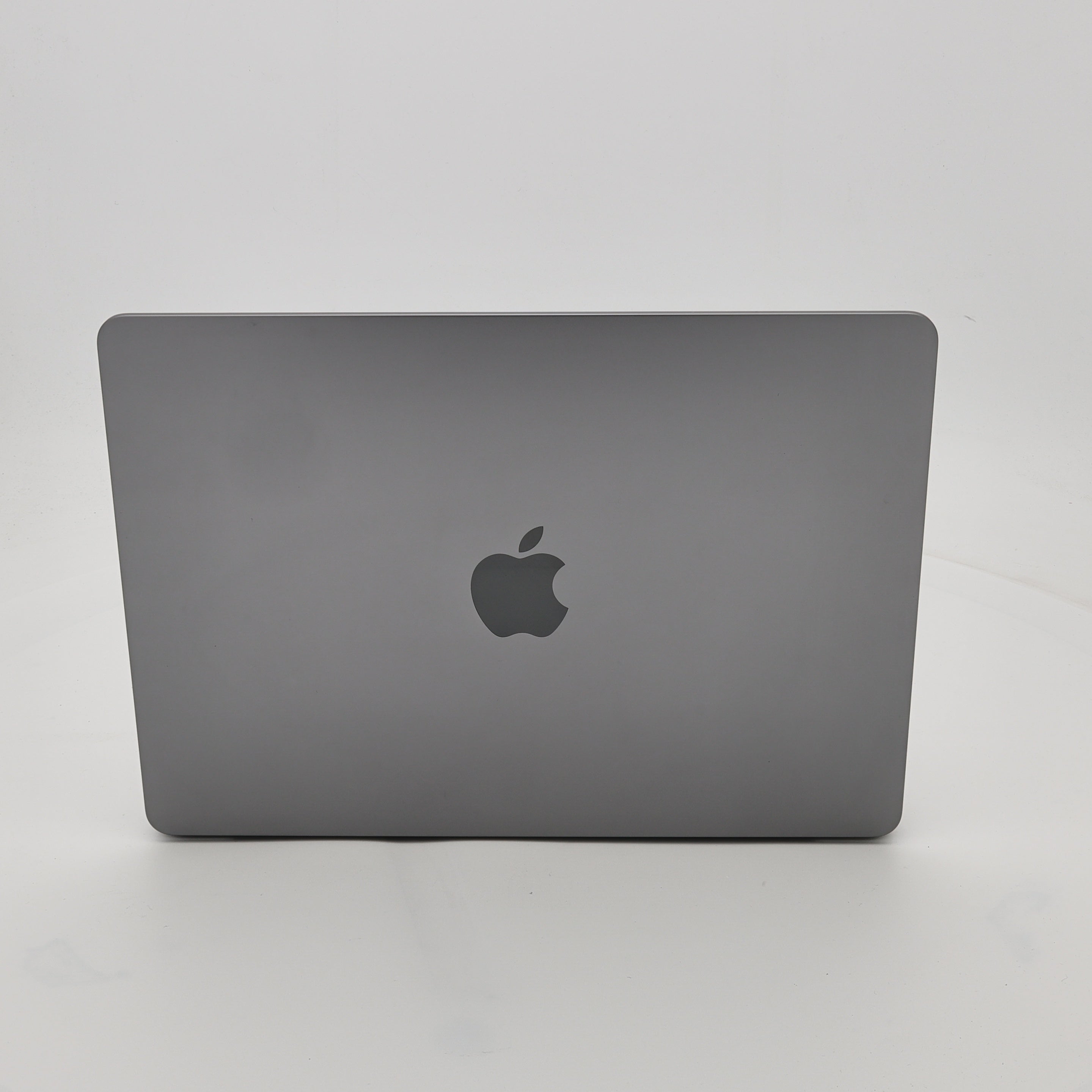99新 Apple MacBook Air 22年 13寸 M2（8+8核） 8G RAM 256G SSD 深空灰色