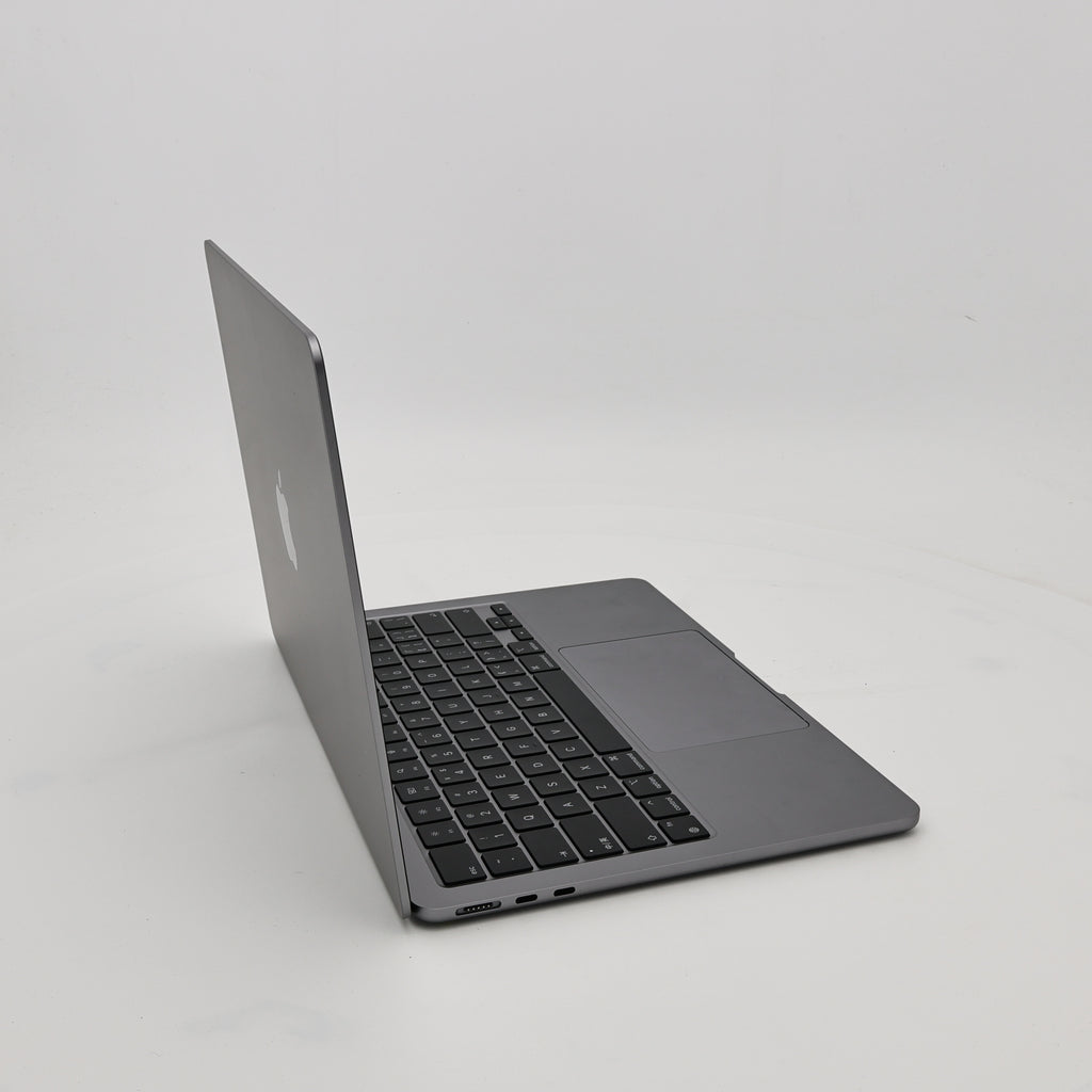 99新 Apple MacBook Air 22年 13寸 M2（8+8核） 8G RAM 256G SSD 深空灰色