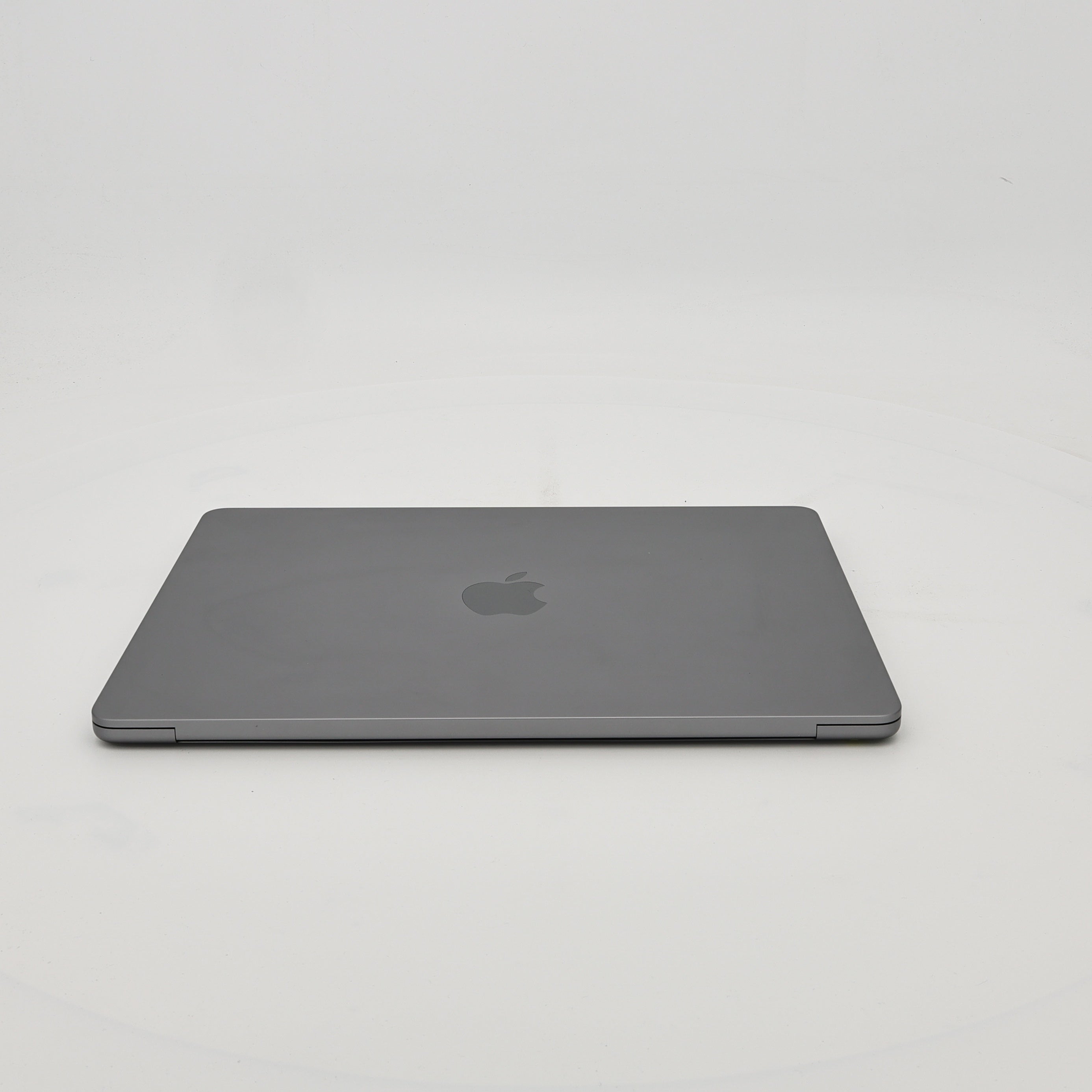 99新 Apple MacBook Air 22年 13寸 M2（8+8核） 8G RAM 256G SSD 深空灰色