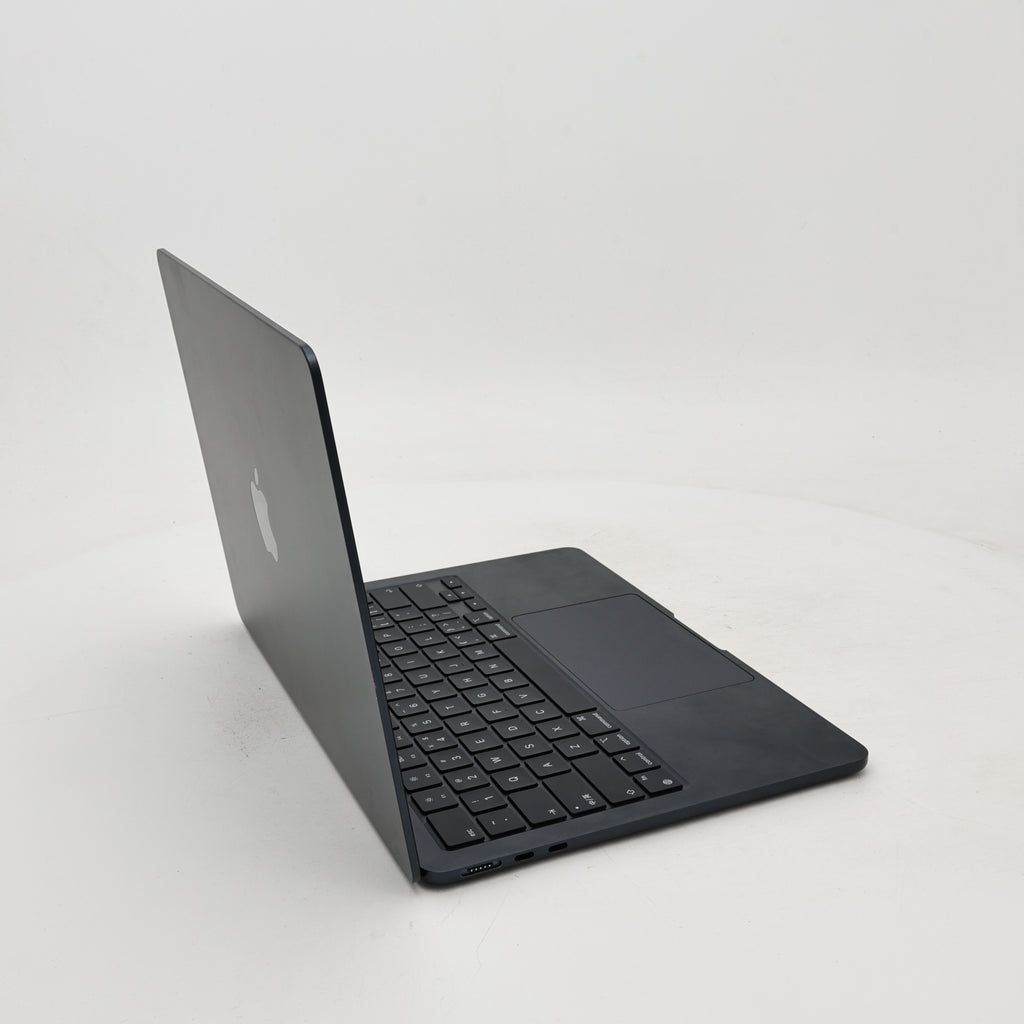 95新 Apple MacBook Air 22年 13寸 M2（8+8核） 8G RAM 256G SSD 午夜色