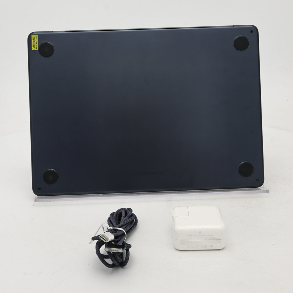 95新 Apple MacBook Air 22年 13寸 M2（8+8核） 8G RAM 256G SSD 午夜色