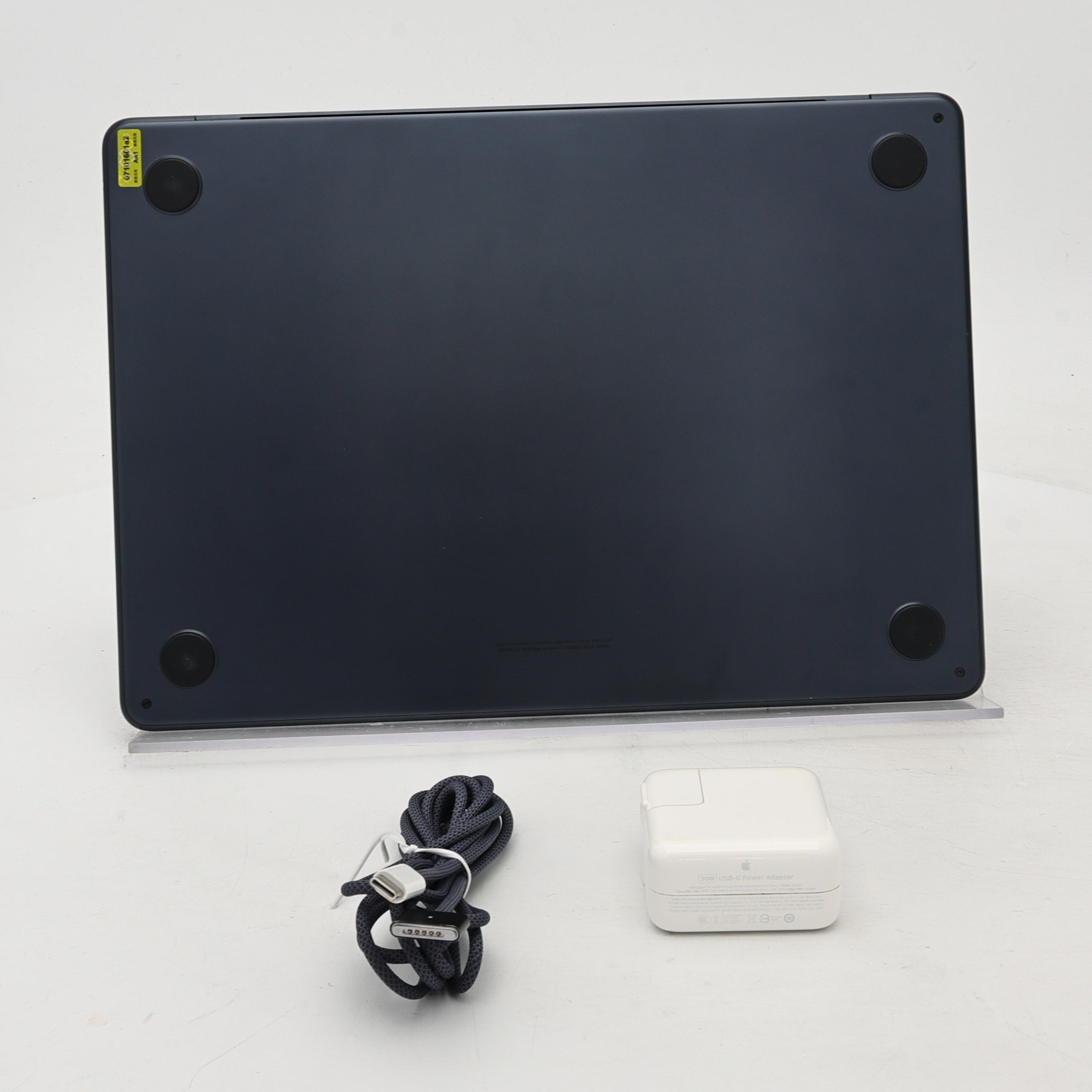 95新 Apple MacBook Air 22年 13寸 M2（8+8核） 8G RAM 256G SSD 午夜色
