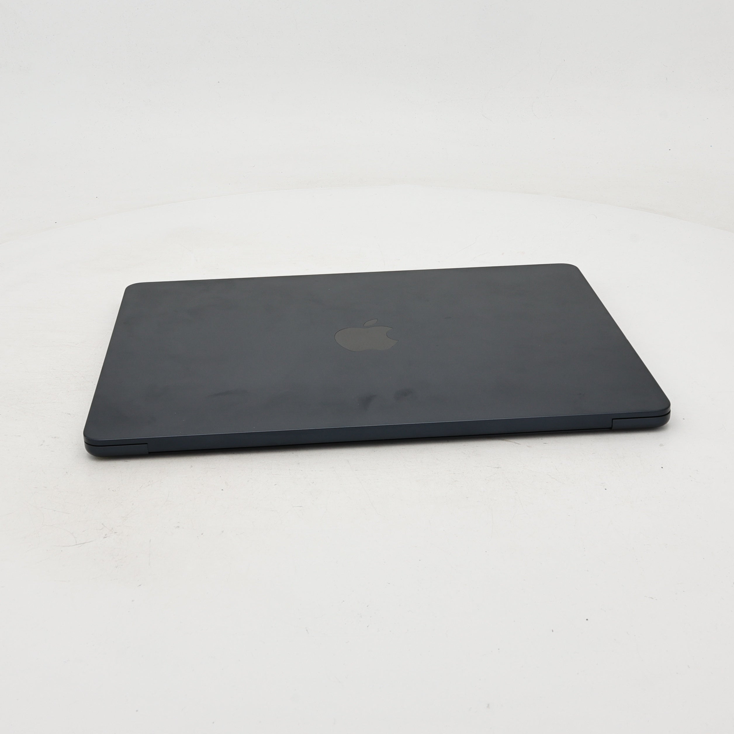 95新 Apple MacBook Air 22年 13寸 M2（8+8核） 8G RAM 256G SSD 午夜色