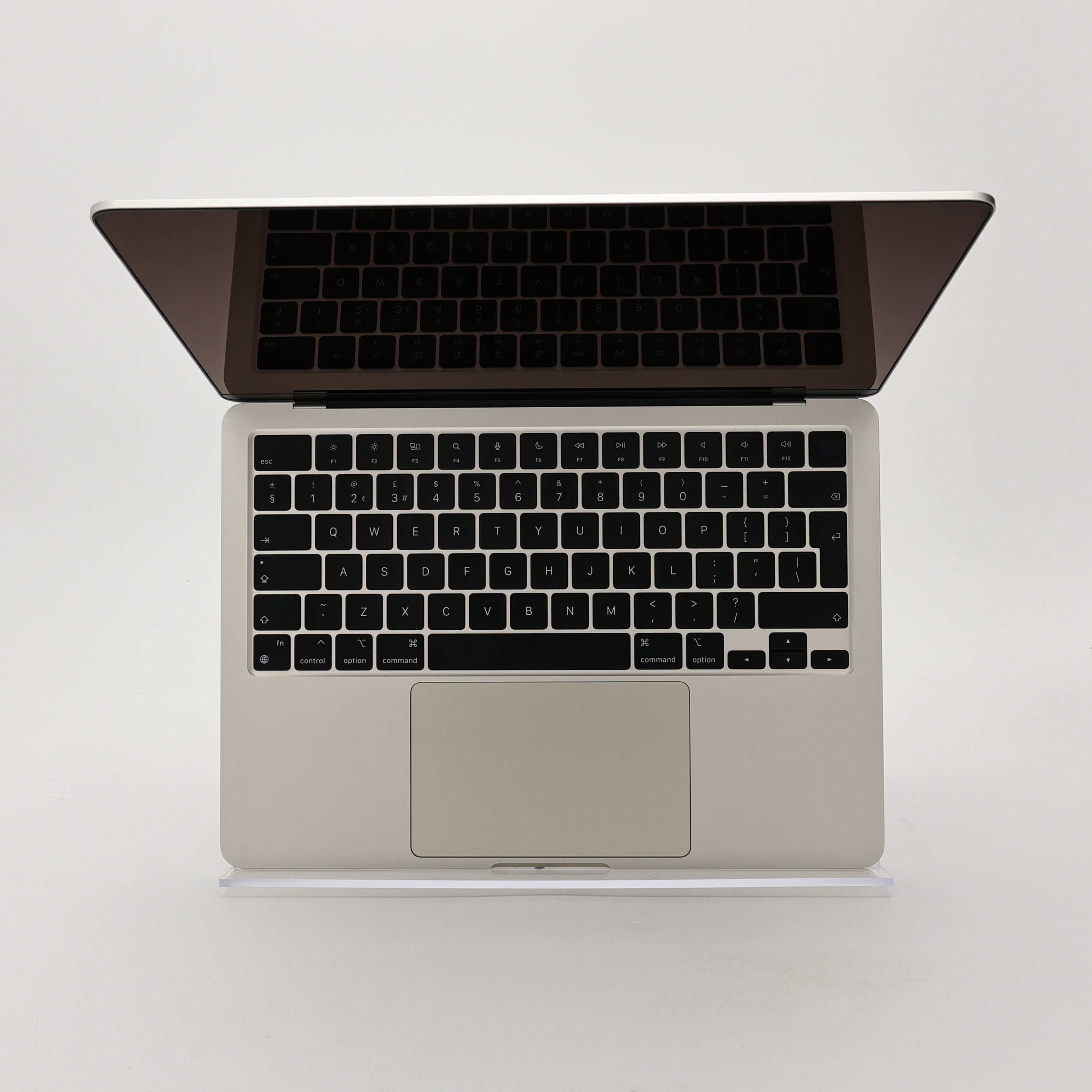 95新 Apple MacBook Air 24年 13寸 M3（8+8核） 8G RAM 256G SSD 星光色