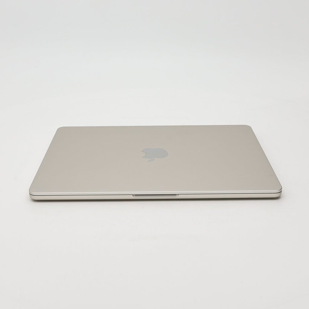 95新 Apple MacBook Air 24年 13寸 M3（8+8核） 8G RAM 256G SSD 星光色