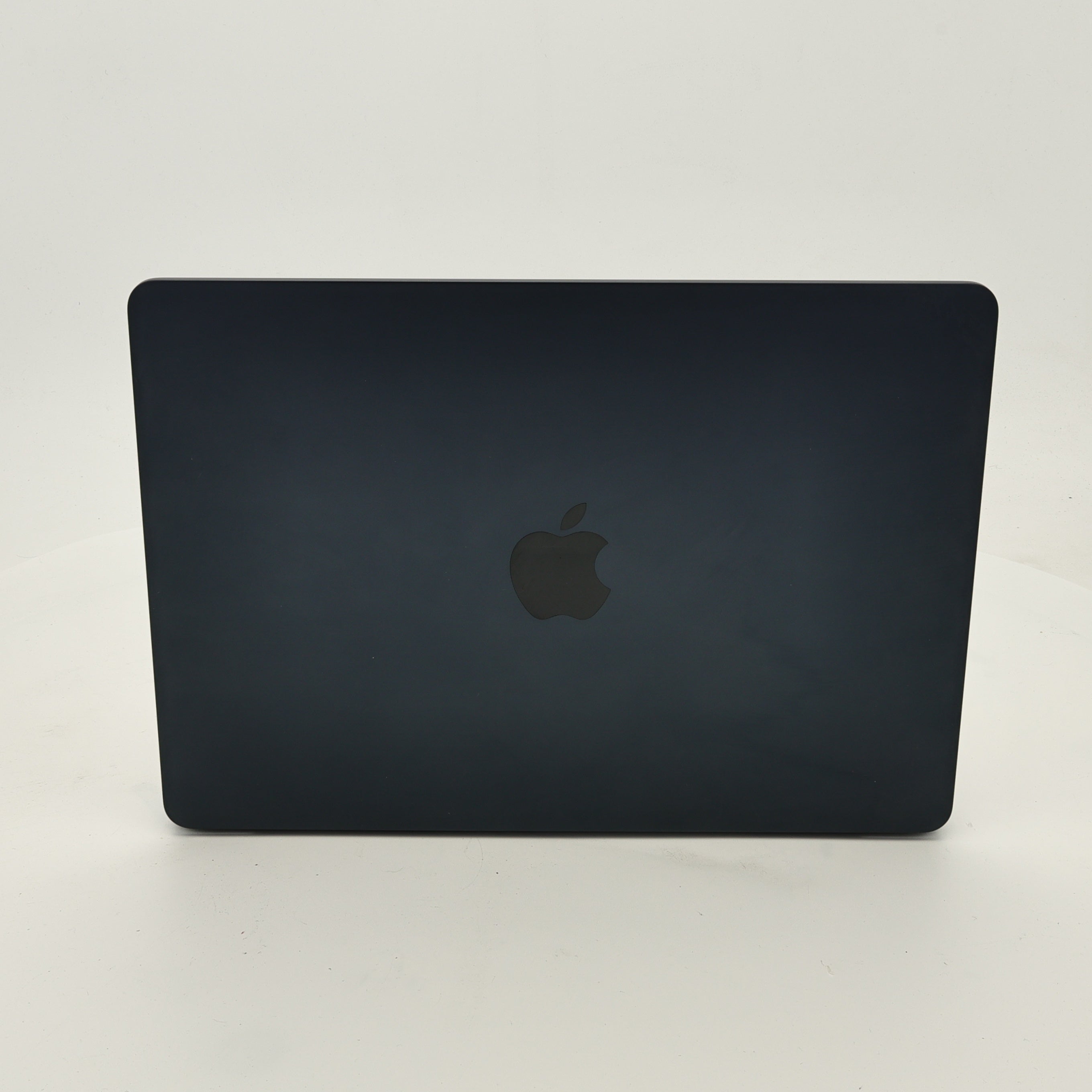 99新 Apple MacBook Air 22年 13寸 M2（8+8核） 8G RAM 256G SSD 午夜色