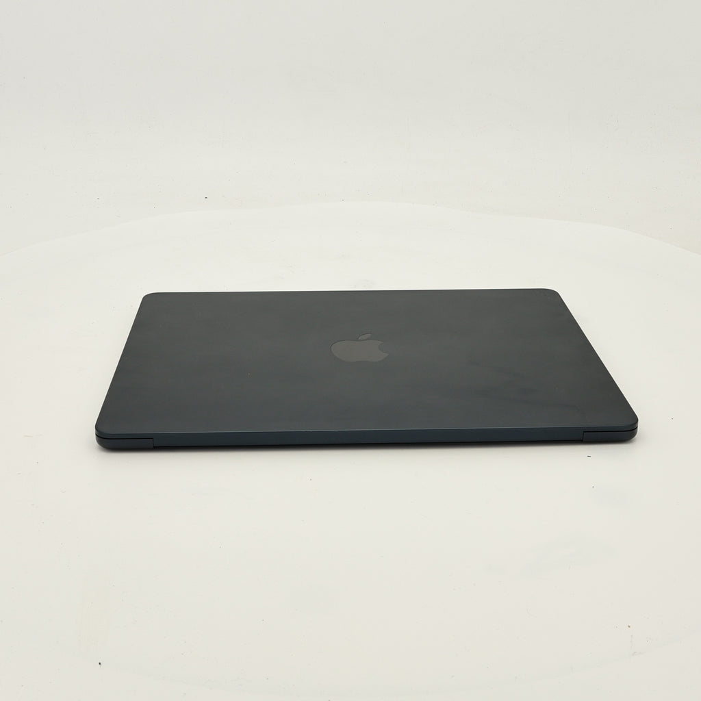 99新 Apple MacBook Air 22年 13寸 M2（8+8核） 8G RAM 256G SSD 午夜色