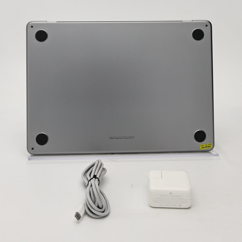 95新 Apple MacBook Air 22年 13寸 M2（8+8核） 8G RAM 256G SSD 深空灰色