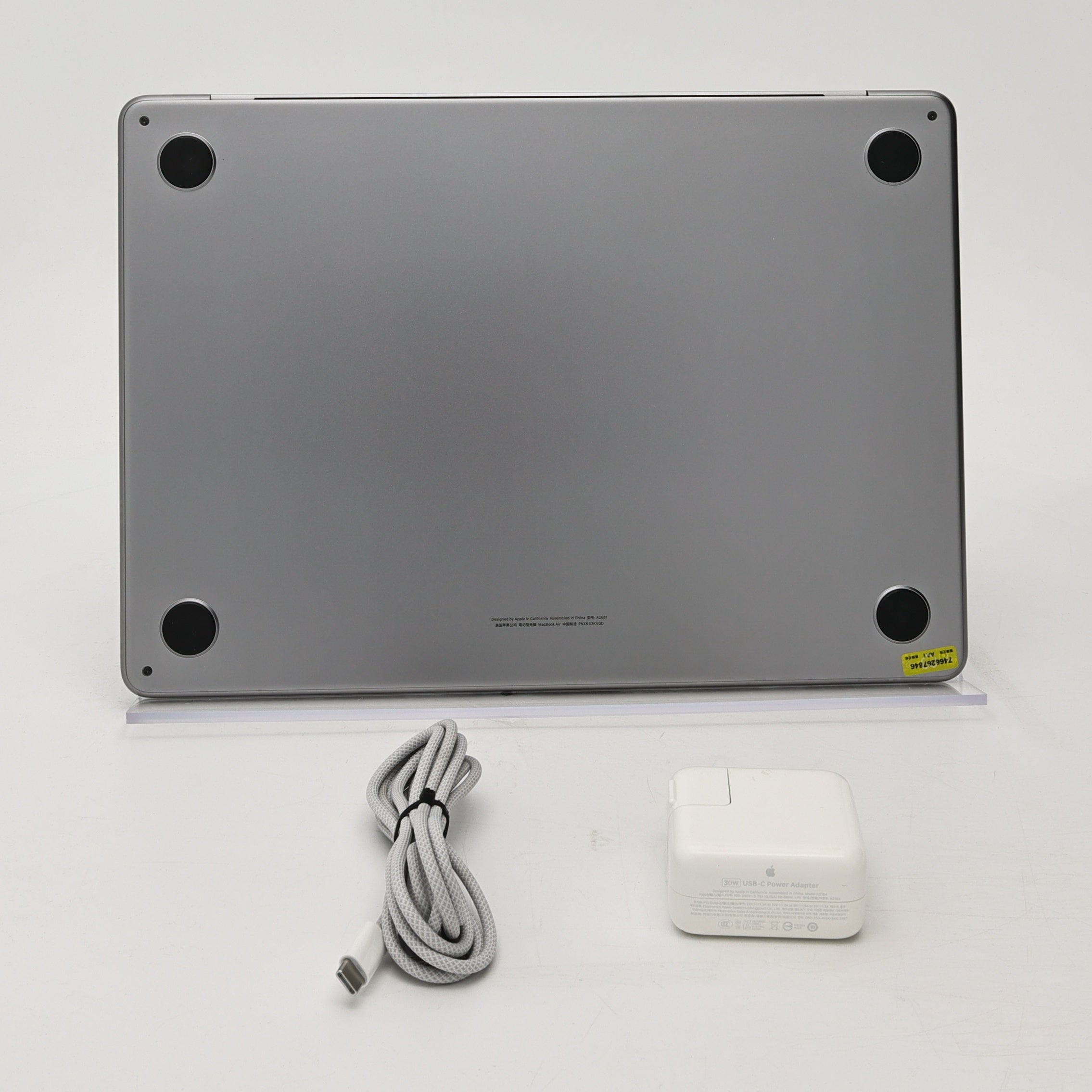 95新 Apple MacBook Air 22年 13寸 M2（8+8核） 8G RAM 256G SSD 深空灰色