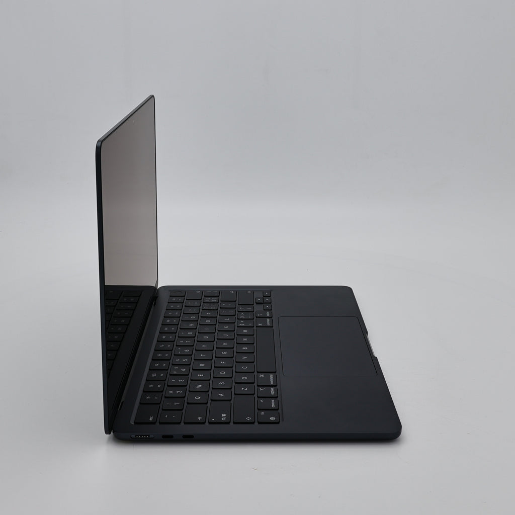 95新 Apple MacBook Air 24年 13寸 M3（8+8核） 8G RAM 256G SSD 午夜色