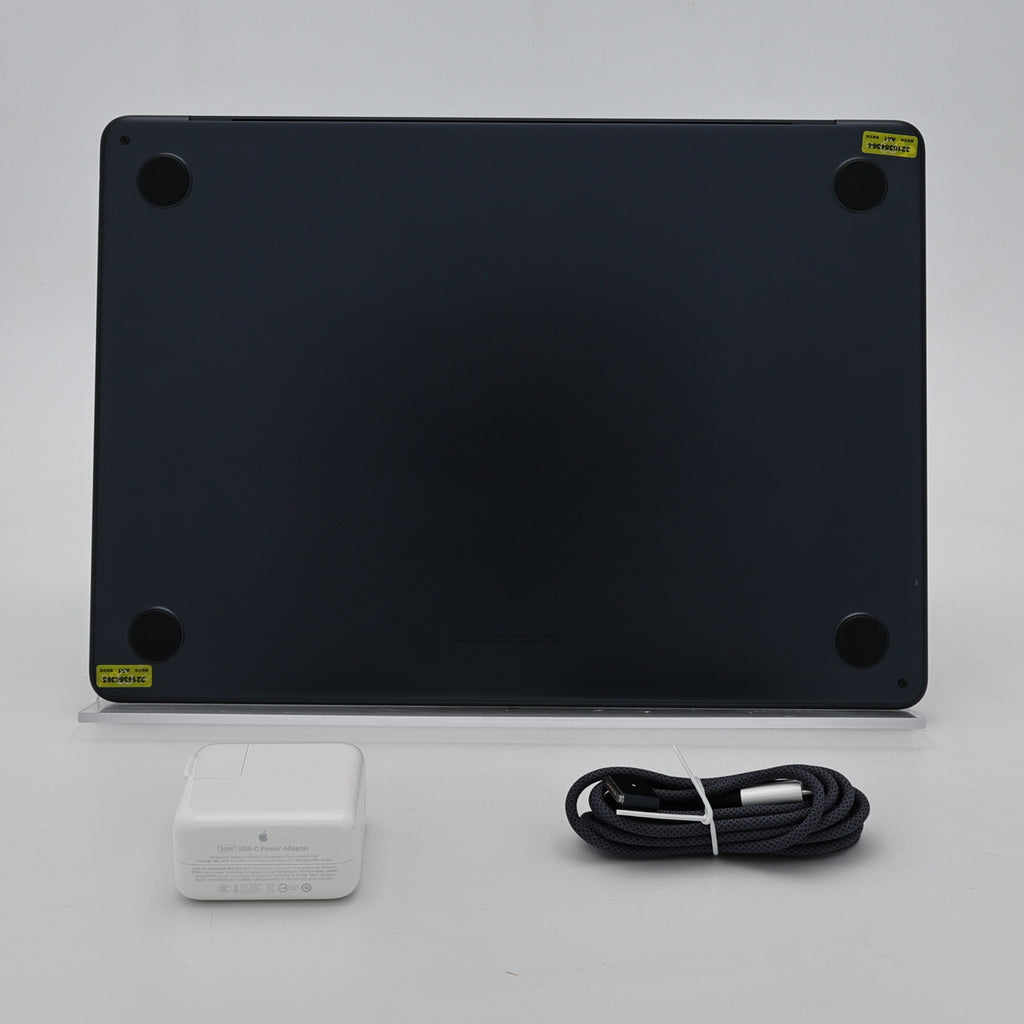 95新 Apple MacBook Air 24年 13寸 M3（8+8核） 8G RAM 256G SSD 午夜色