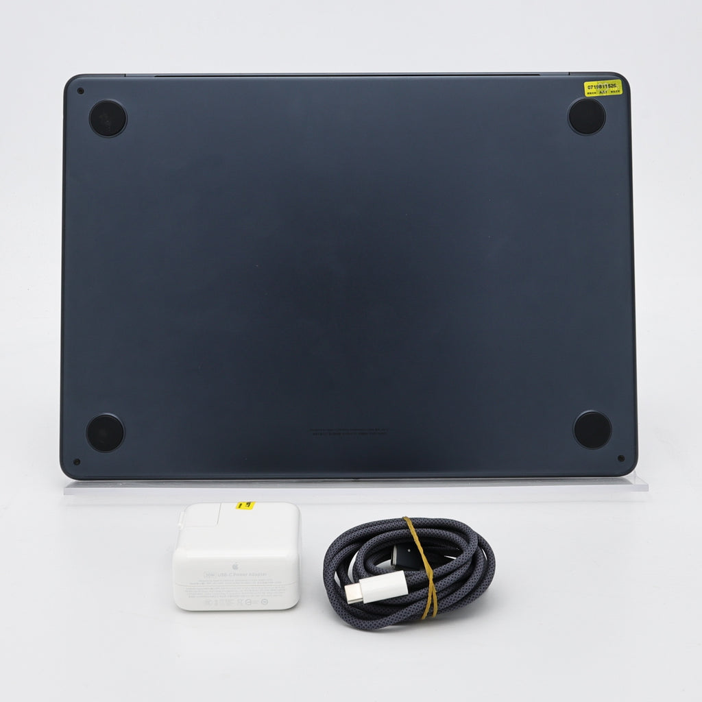 99新 Apple MacBook Air 24年 13寸 M3（8+8核） 8G RAM 256G SSD 午夜色