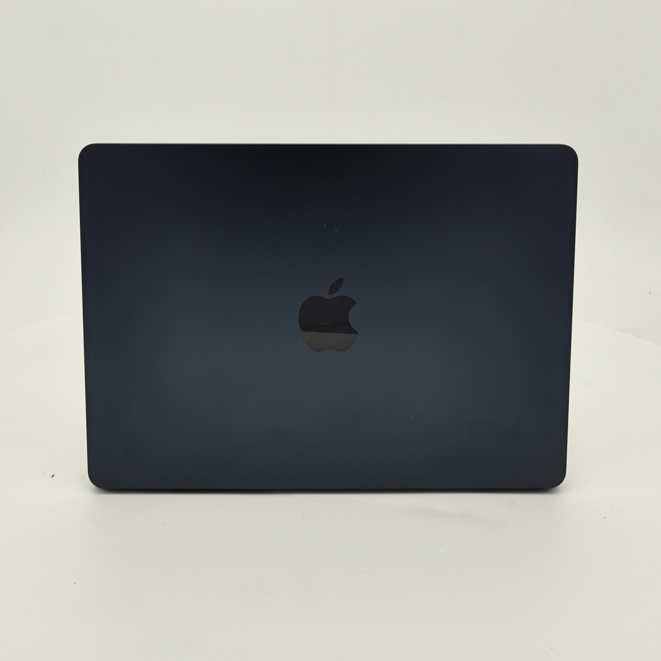 95新 Apple MacBook Air 22年 13寸 M2（8+8核） 8G RAM 256G SSD 午夜色