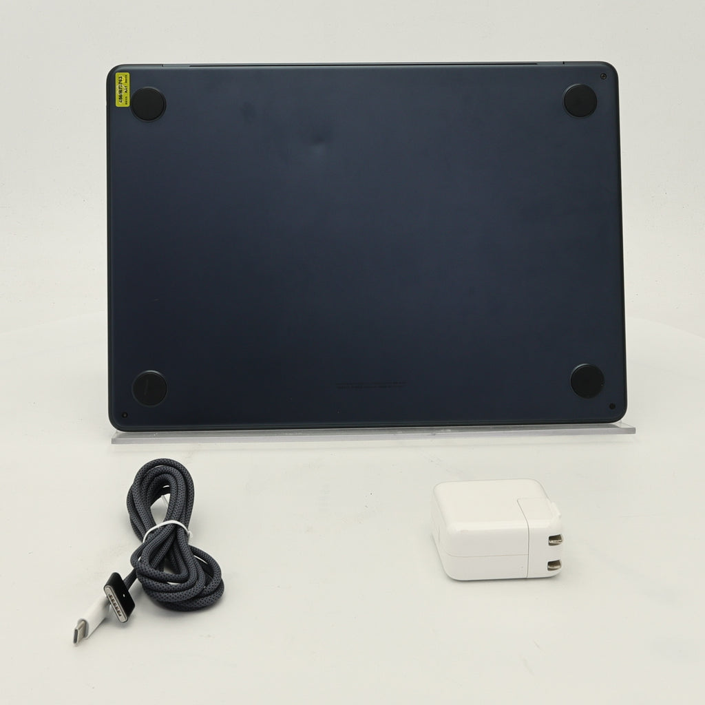 95新 Apple MacBook Air 22年 13寸 M2（8+8核） 8G RAM 256G SSD 午夜色