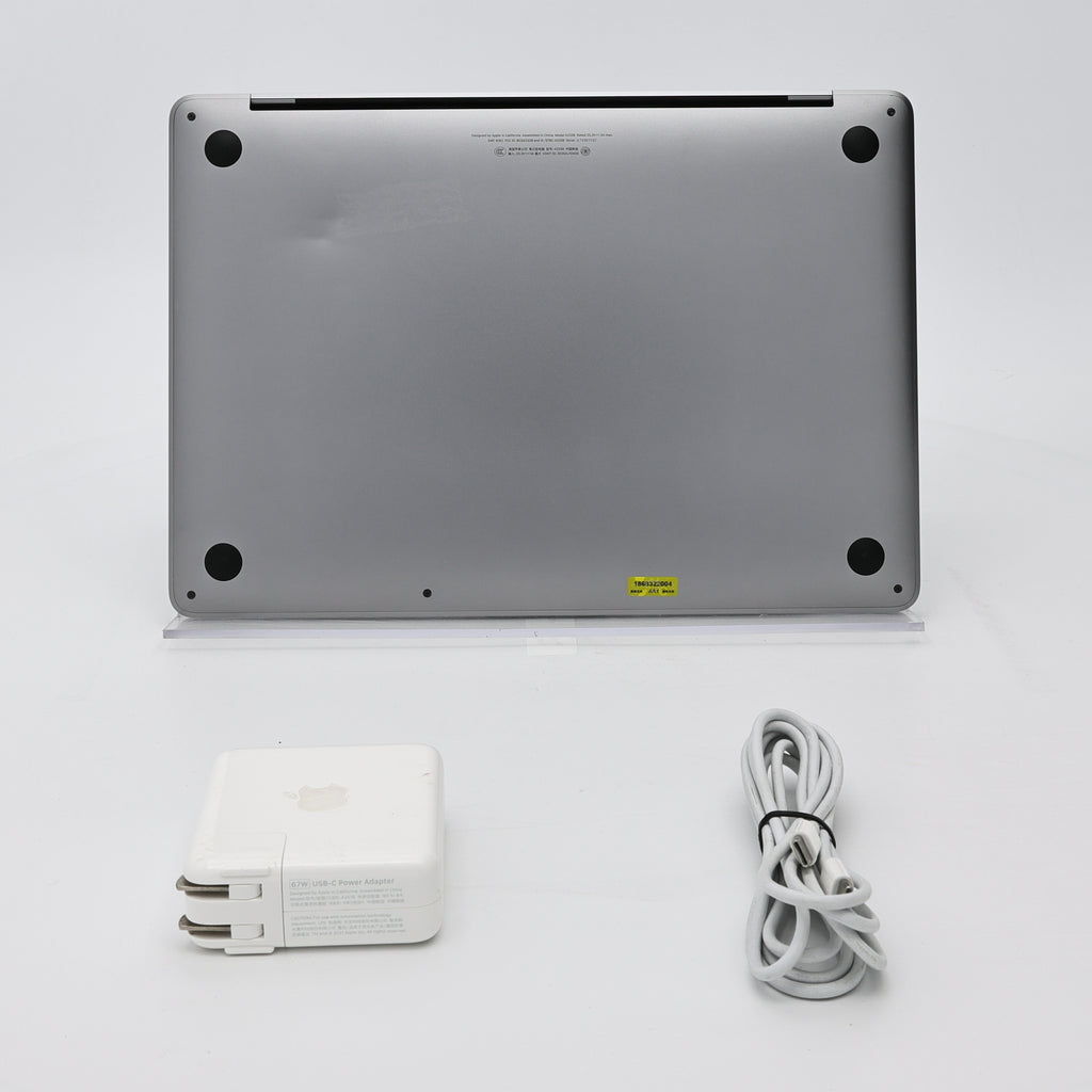 95新 Apple MacBook Pro 22年 13寸 M2（8+10核） 8G RAM 512G SSD 深空灰色