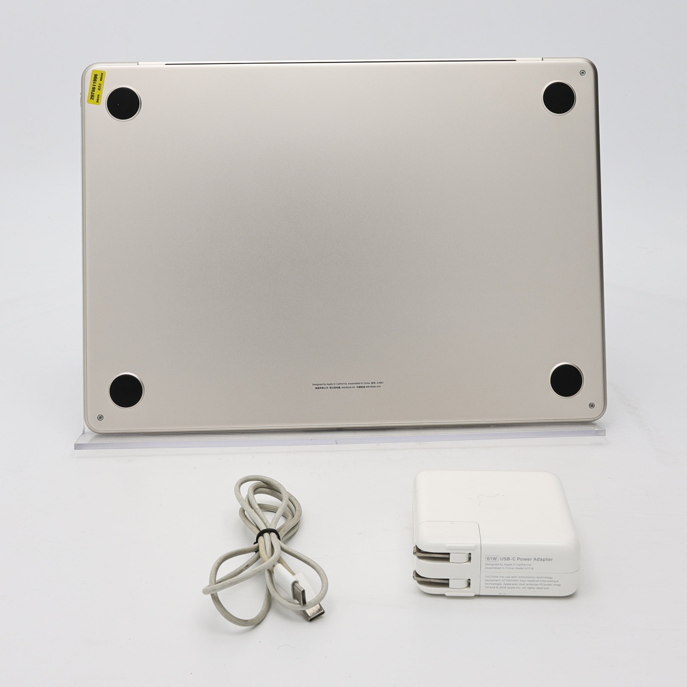 99新 Apple MacBook Air 22年 13寸 M2（8+8核） 8G RAM 256G SSD 星光色
