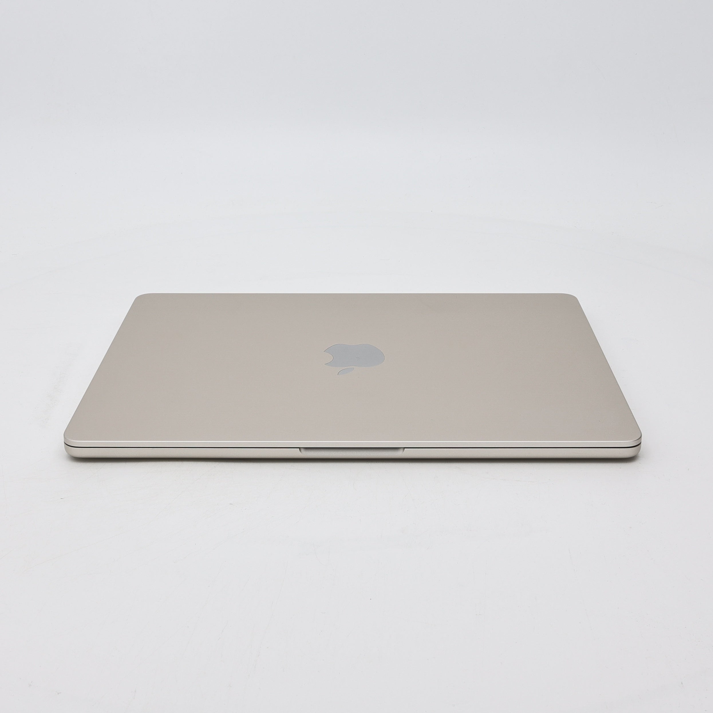 99新 Apple MacBook Air 22年 13寸 M2（8+8核） 8G RAM 256G SSD 星光色