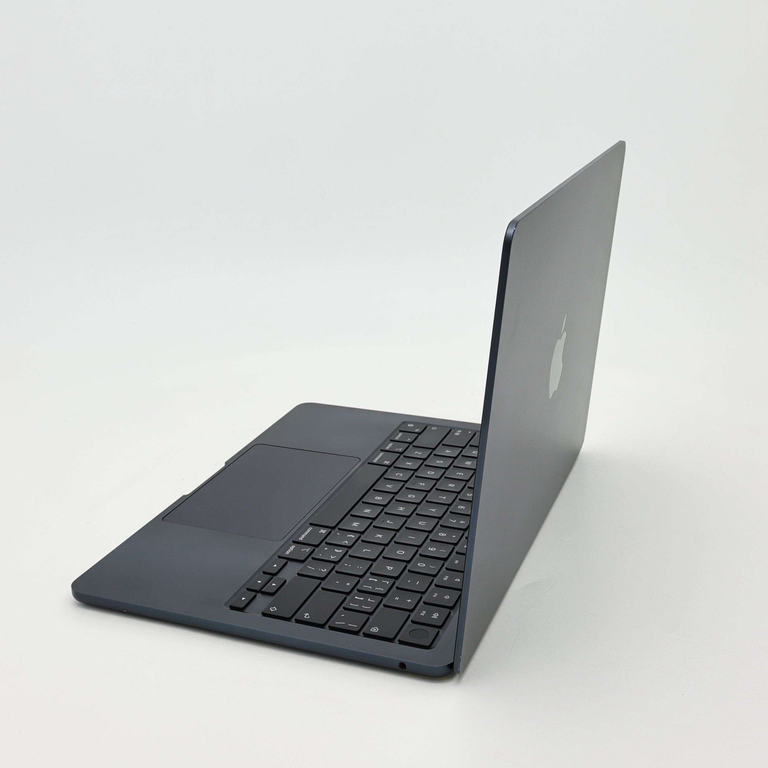 99新 Apple MacBook Air 22年 13寸 M2（8+8核） 8G RAM 256G SSD 午夜色