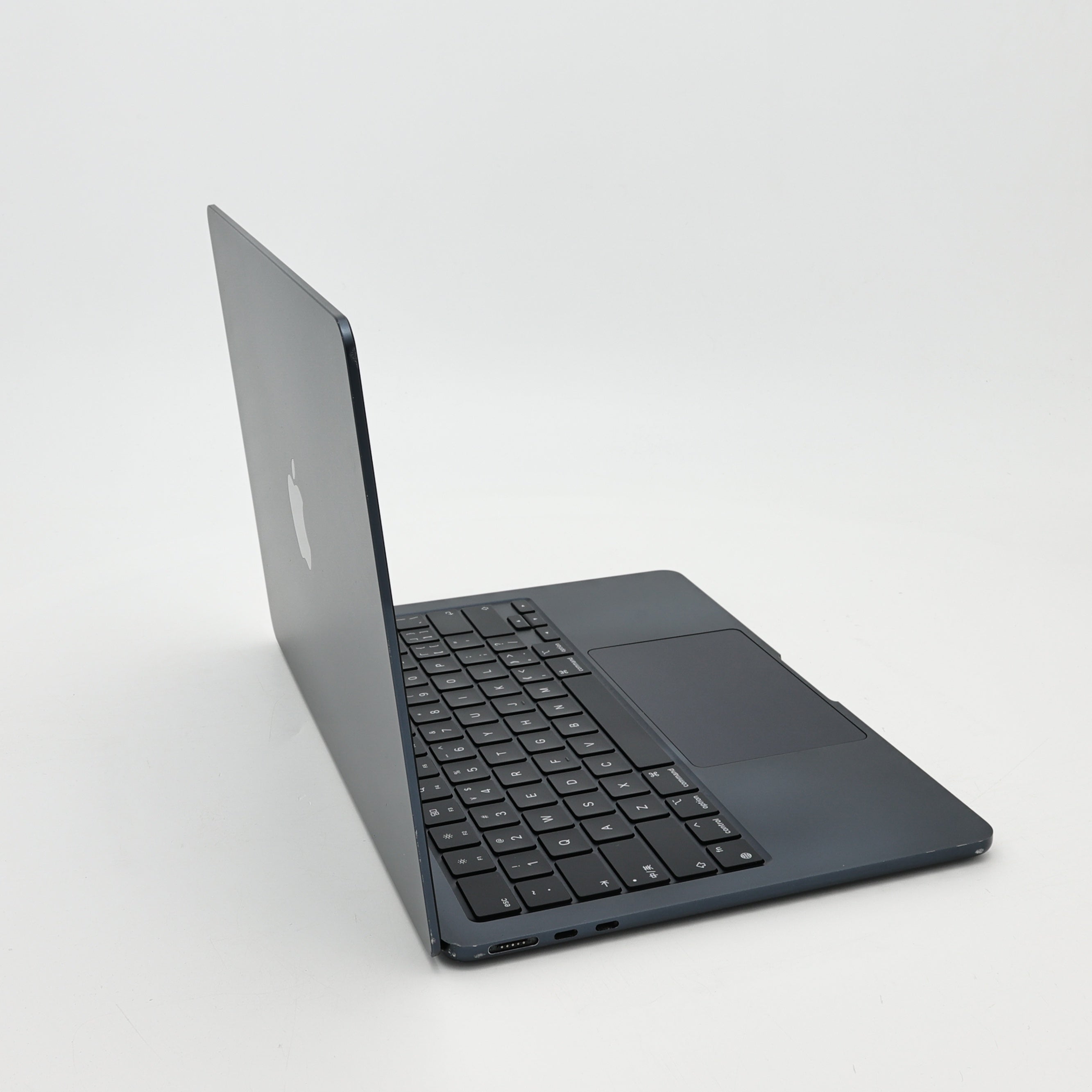 99新 Apple MacBook Air 22年 13寸 M2（8+8核） 8G RAM 256G SSD 午夜色