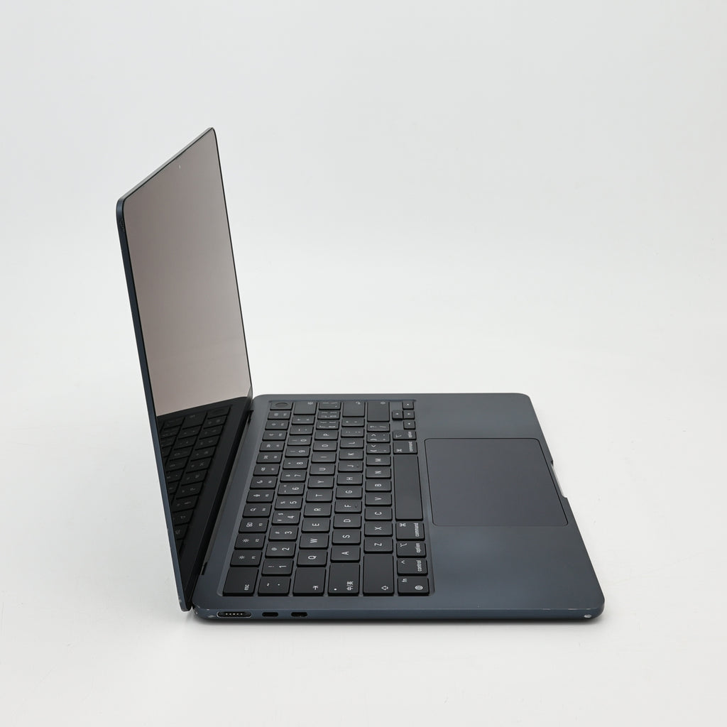 99新 Apple MacBook Air 22年 13寸 M2（8+8核） 8G RAM 256G SSD 午夜色