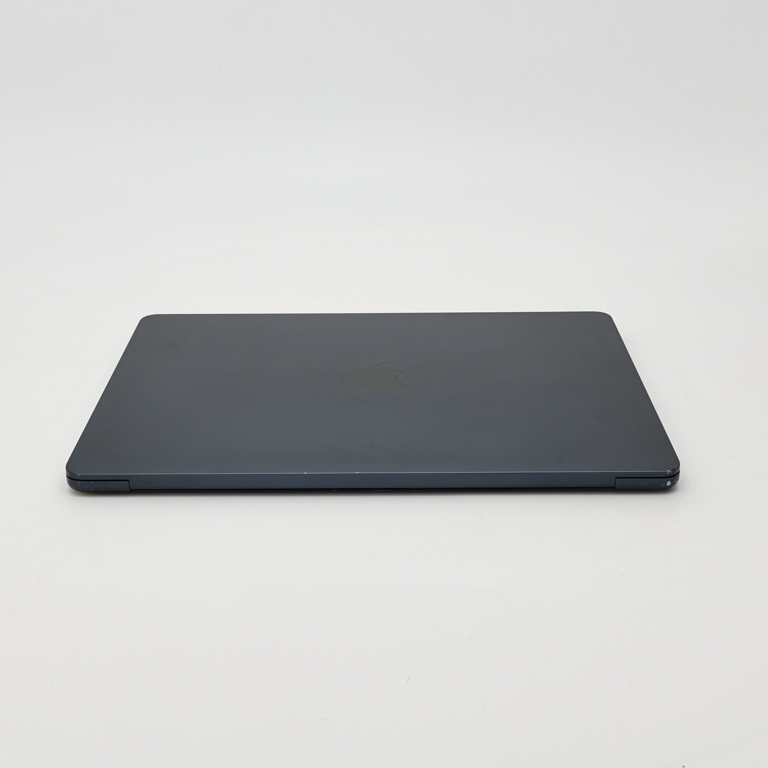 99新 Apple MacBook Air 22年 13寸 M2（8+8核） 8G RAM 256G SSD 午夜色
