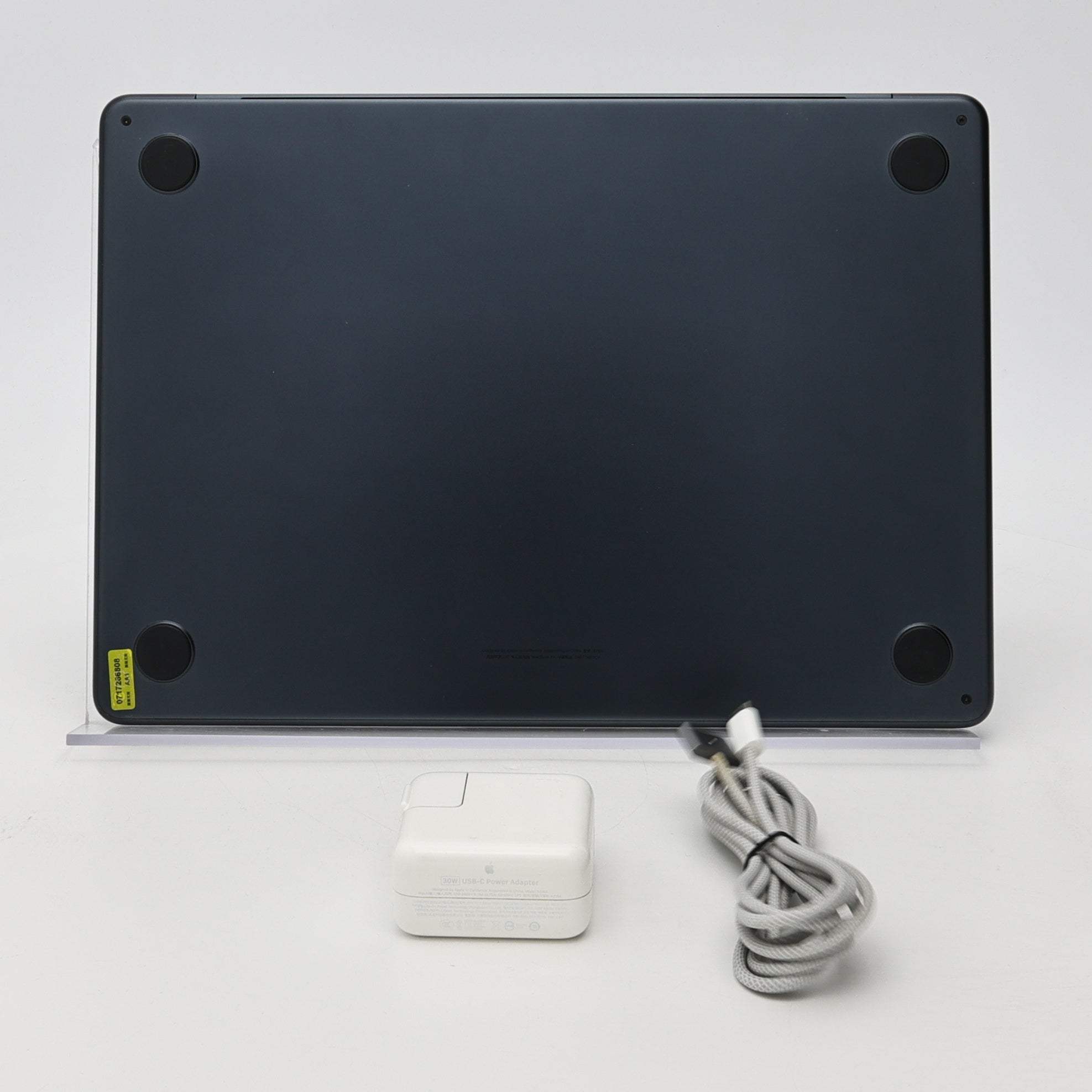 95新 Apple MacBook Air 22年 13寸 M2（8+8核） 8G RAM 256G SSD 午夜色