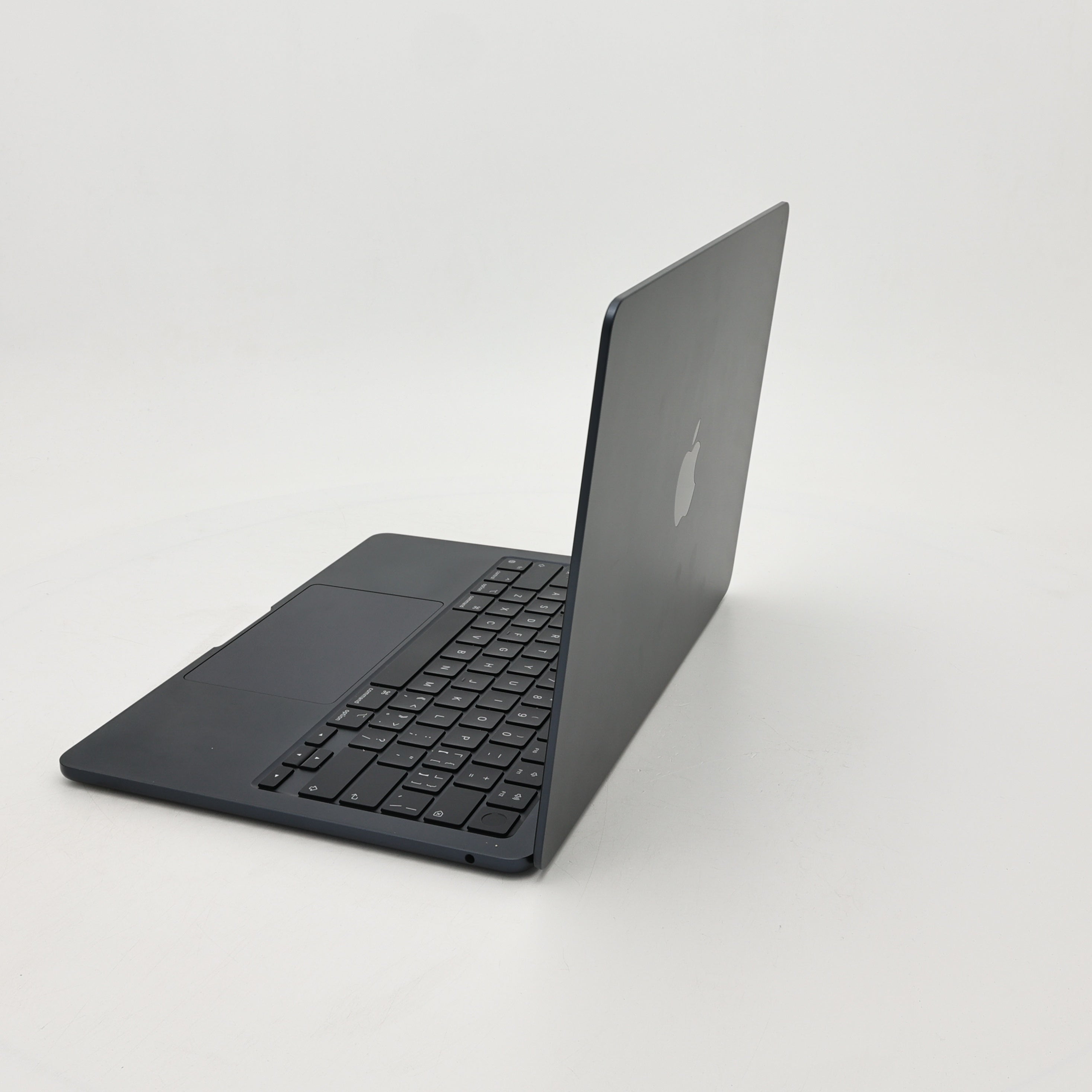 99新 Apple MacBook Air 22年 13寸 M2（8+8核） 8G RAM 256G SSD 午夜色