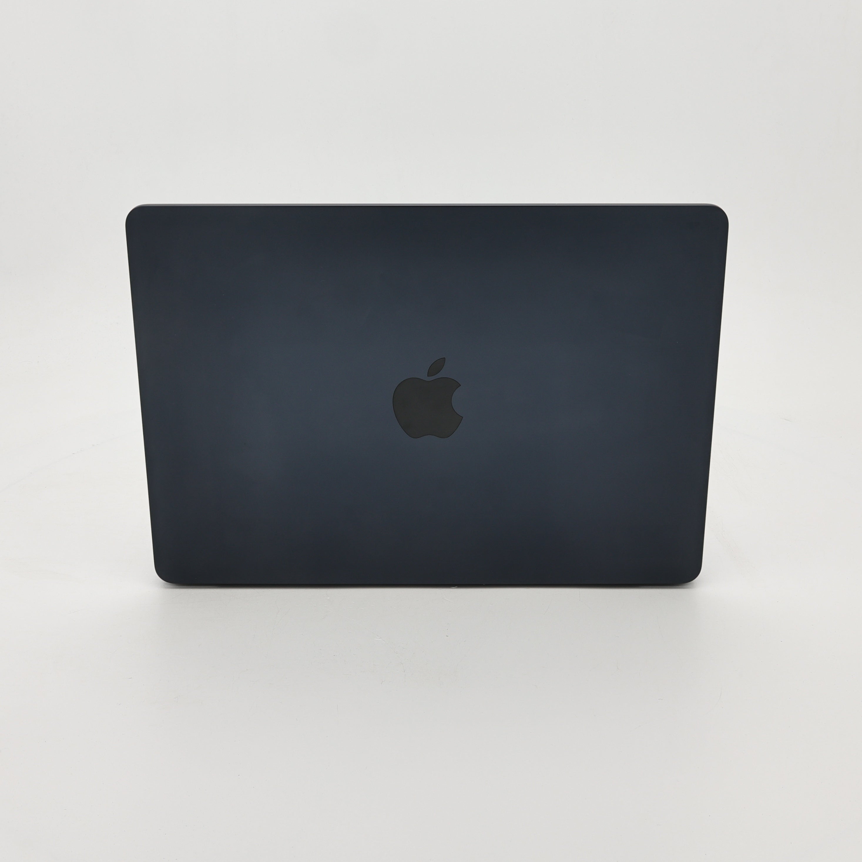 99新 Apple MacBook Air 22年 13寸 M2（8+8核） 8G RAM 256G SSD 午夜色