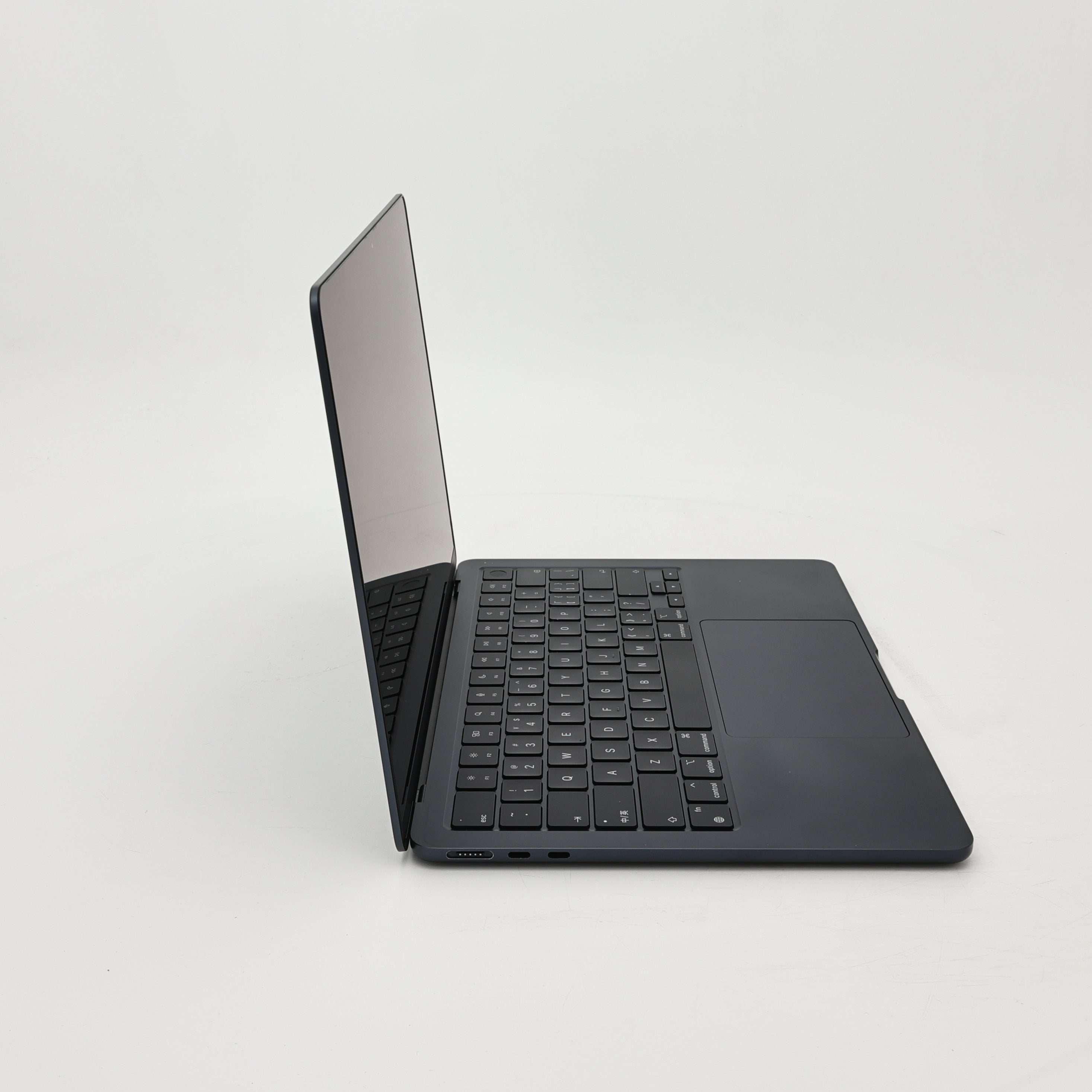 99新 Apple MacBook Air 22年 13寸 M2（8+8核） 8G RAM 256G SSD 午夜色