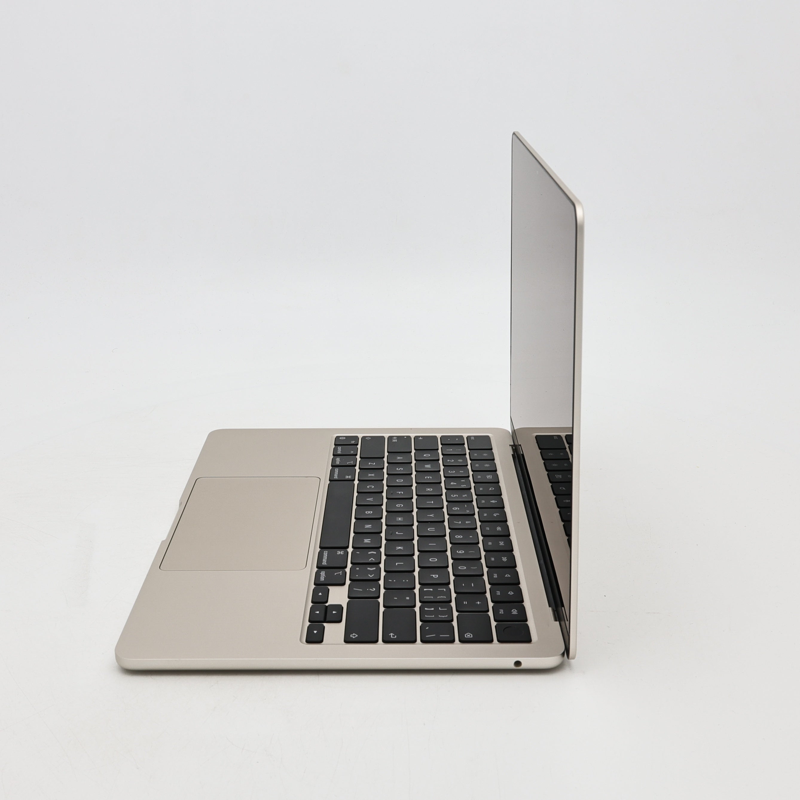 99新 Apple MacBook Air 22年 13寸 M2（8+8核） 8G RAM 256G SSD 星光色