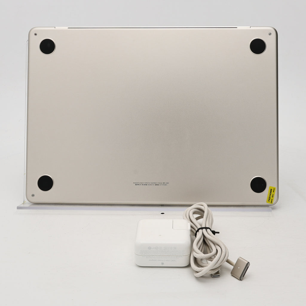 99新 Apple MacBook Air 22年 13寸 M2（8+8核） 8G RAM 256G SSD 星光色