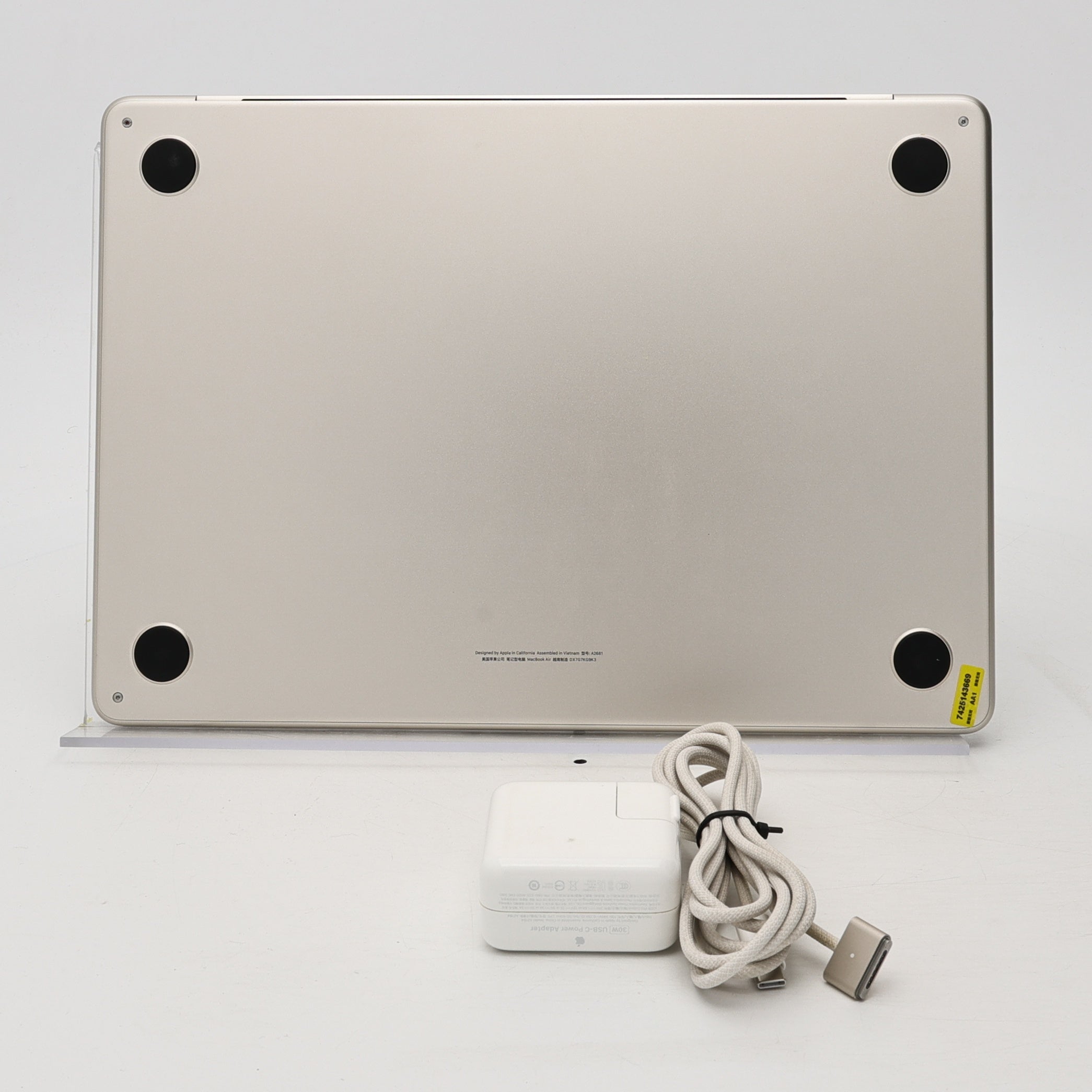 99新 Apple MacBook Air 22年 13寸 M2（8+8核） 8G RAM 256G SSD 星光色