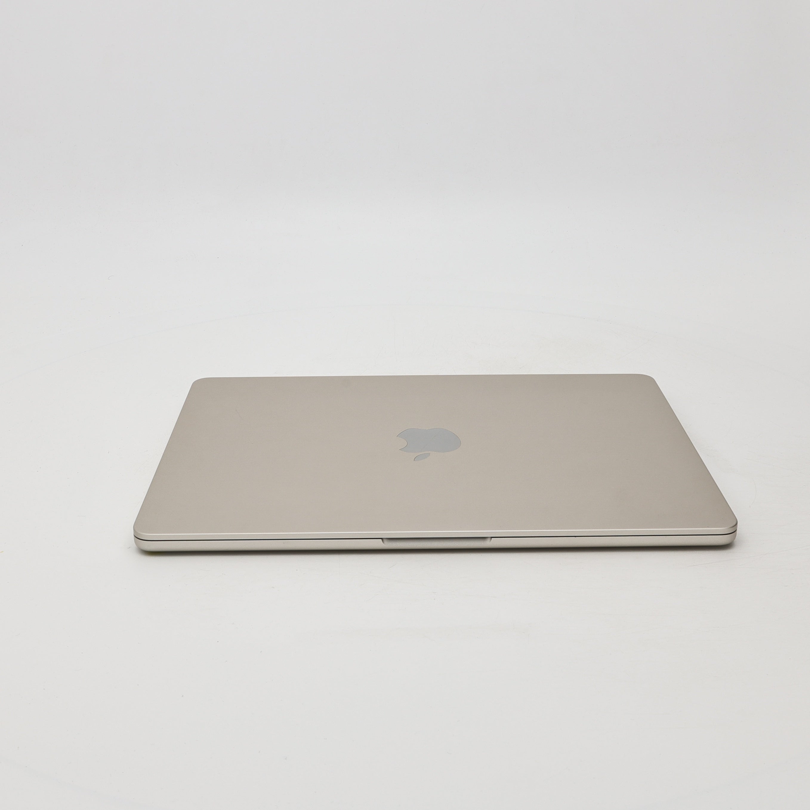 99新 Apple MacBook Air 22年 13寸 M2（8+8核） 8G RAM 256G SSD 星光色