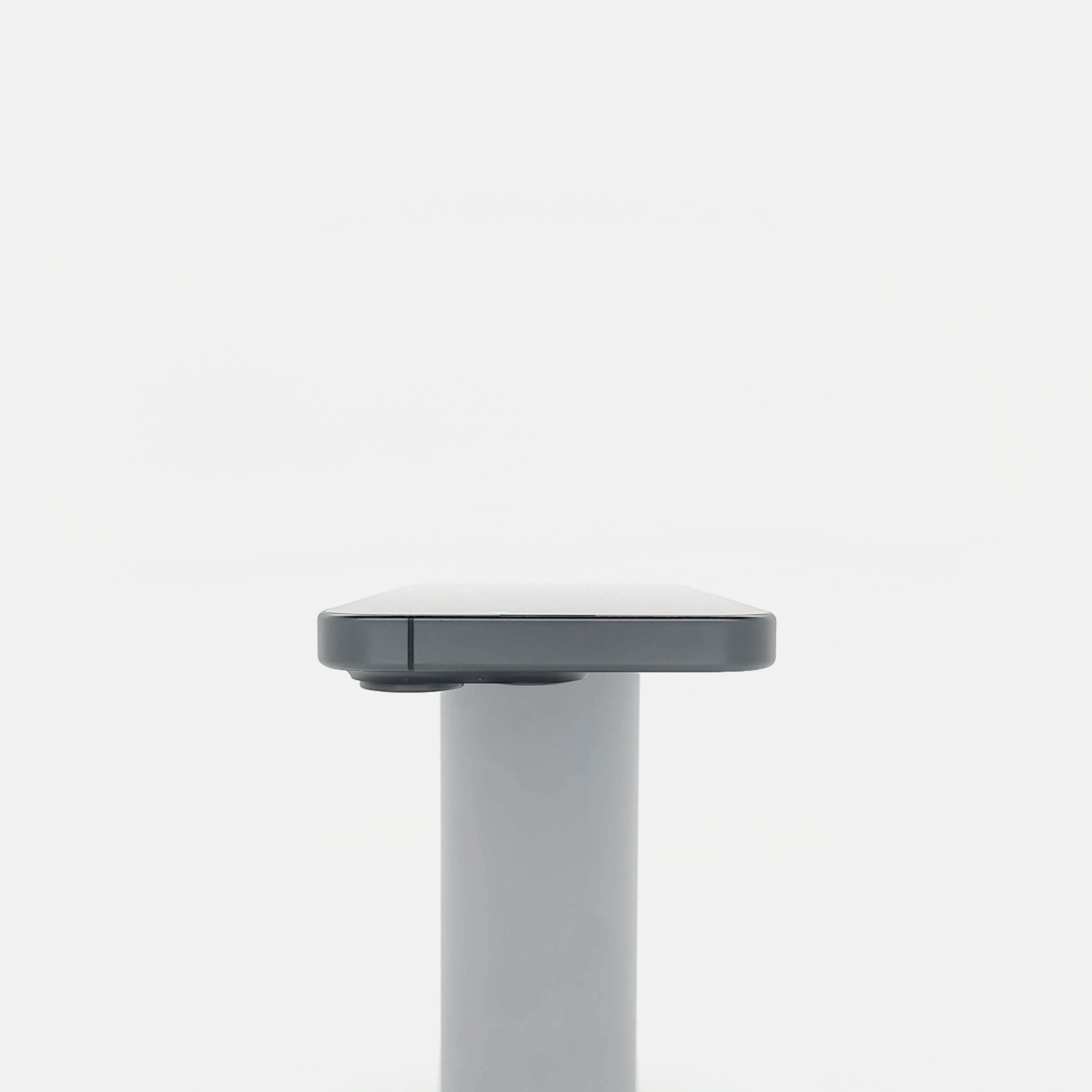 95新 Apple iPhone 15 Pro 128G 黑色鈦金屬 中國大陸版
