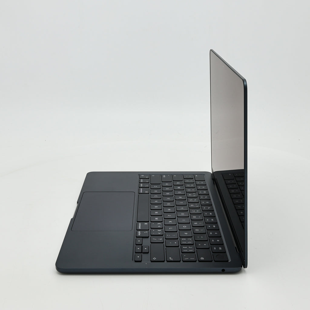 95新 Apple MacBook Air 22年 13寸 M2（8+8核） 16G RAM 256G SSD 午夜色