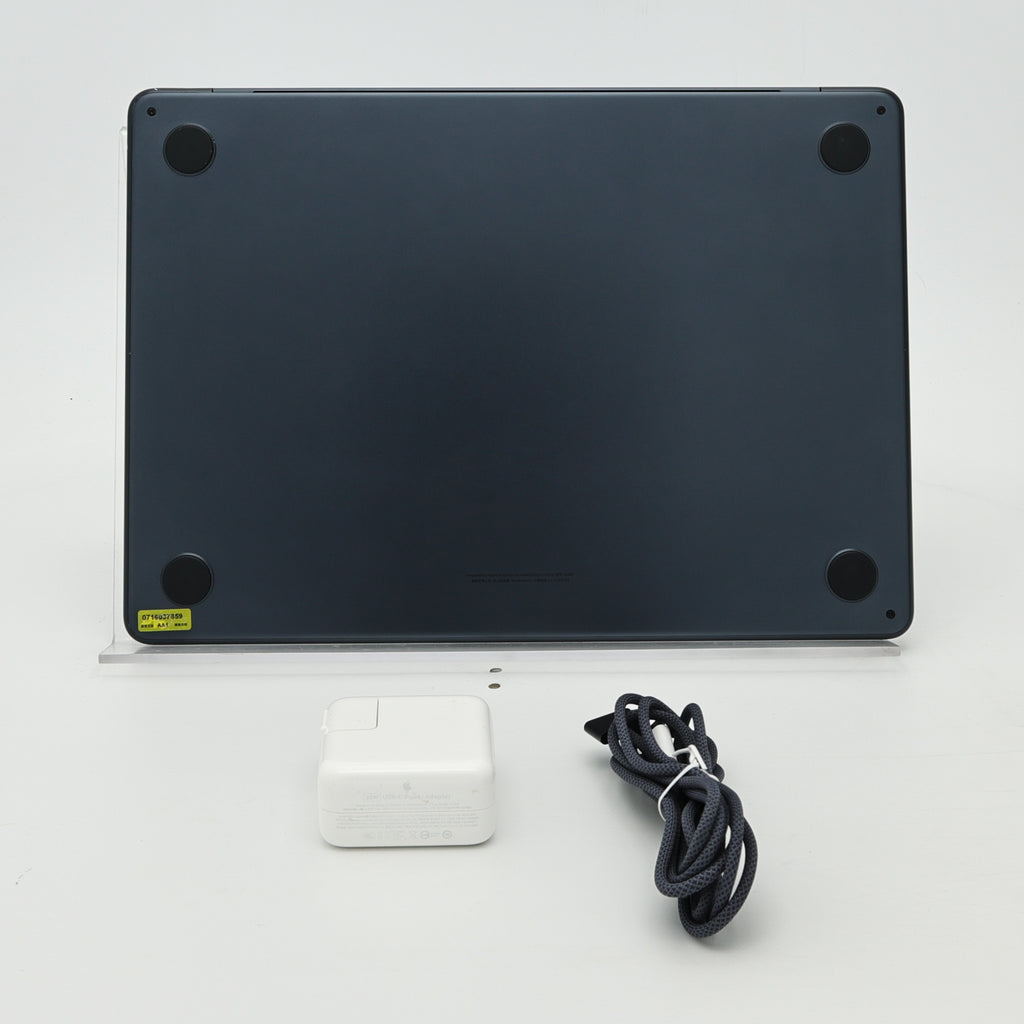 95新 Apple MacBook Air 22年 13寸 M2（8+8核） 16G RAM 256G SSD 午夜色