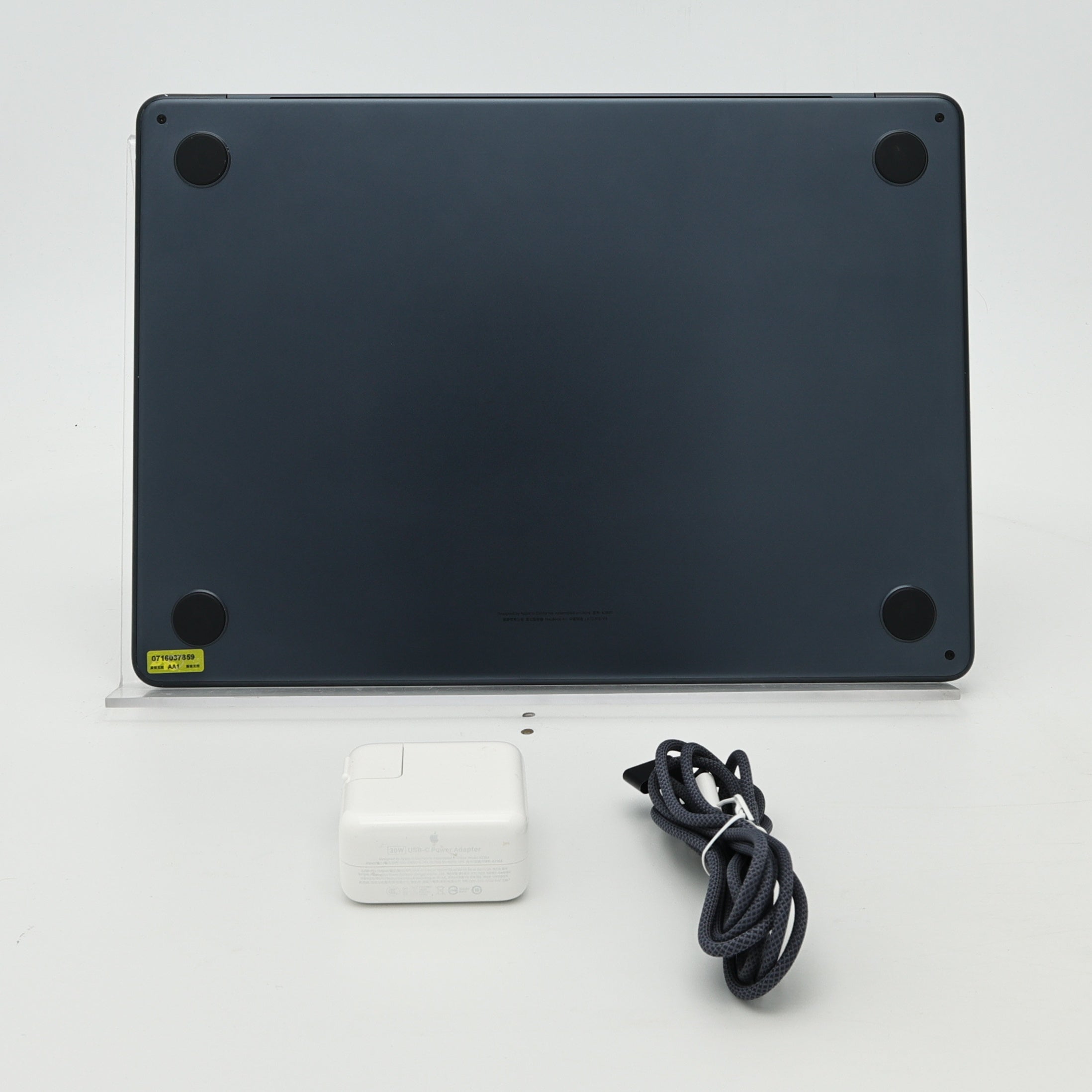 95新 Apple MacBook Air 22年 13寸 M2（8+8核） 16G RAM 256G SSD 午夜色