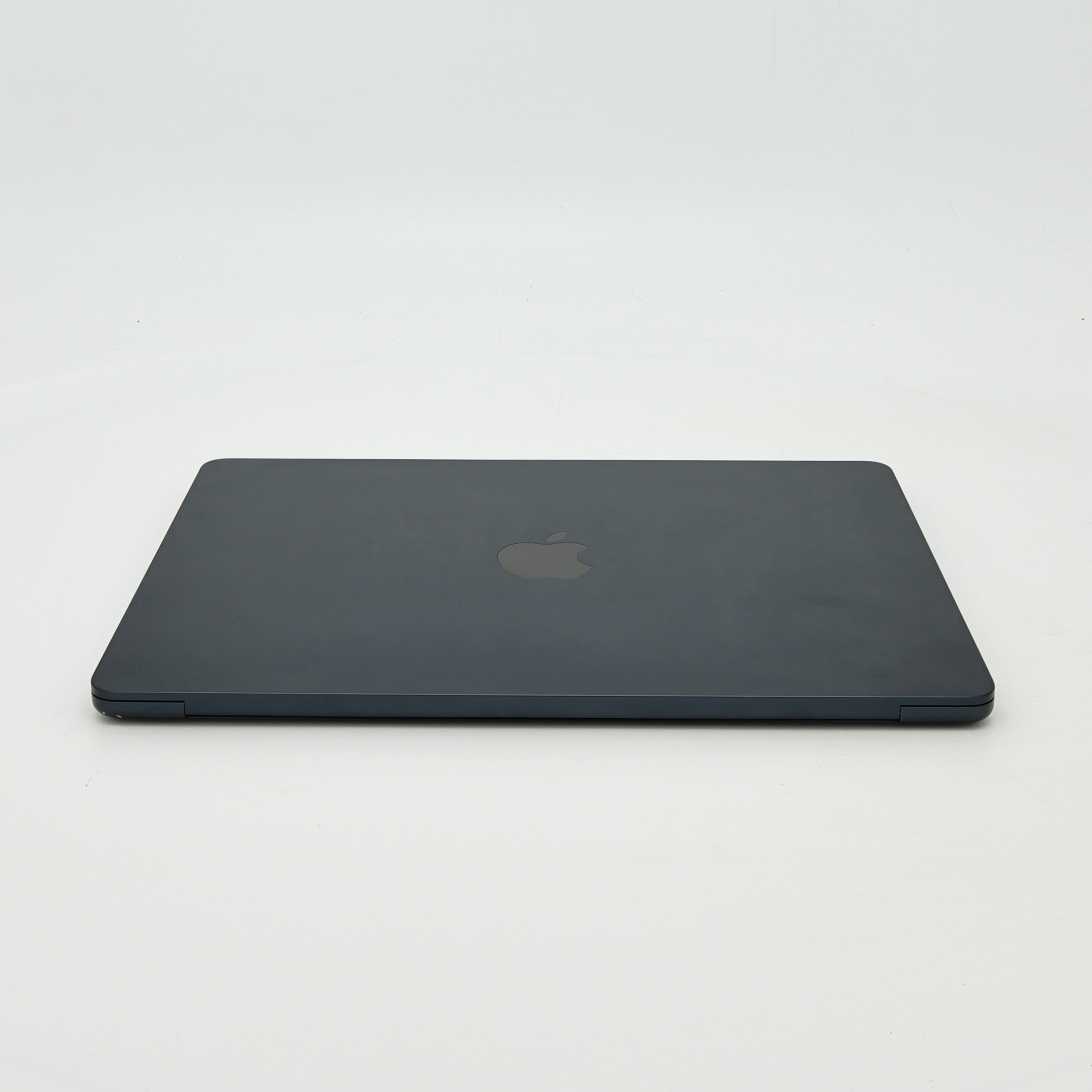 95新 Apple MacBook Air 22年 13寸 M2（8+8核） 16G RAM 256G SSD 午夜色